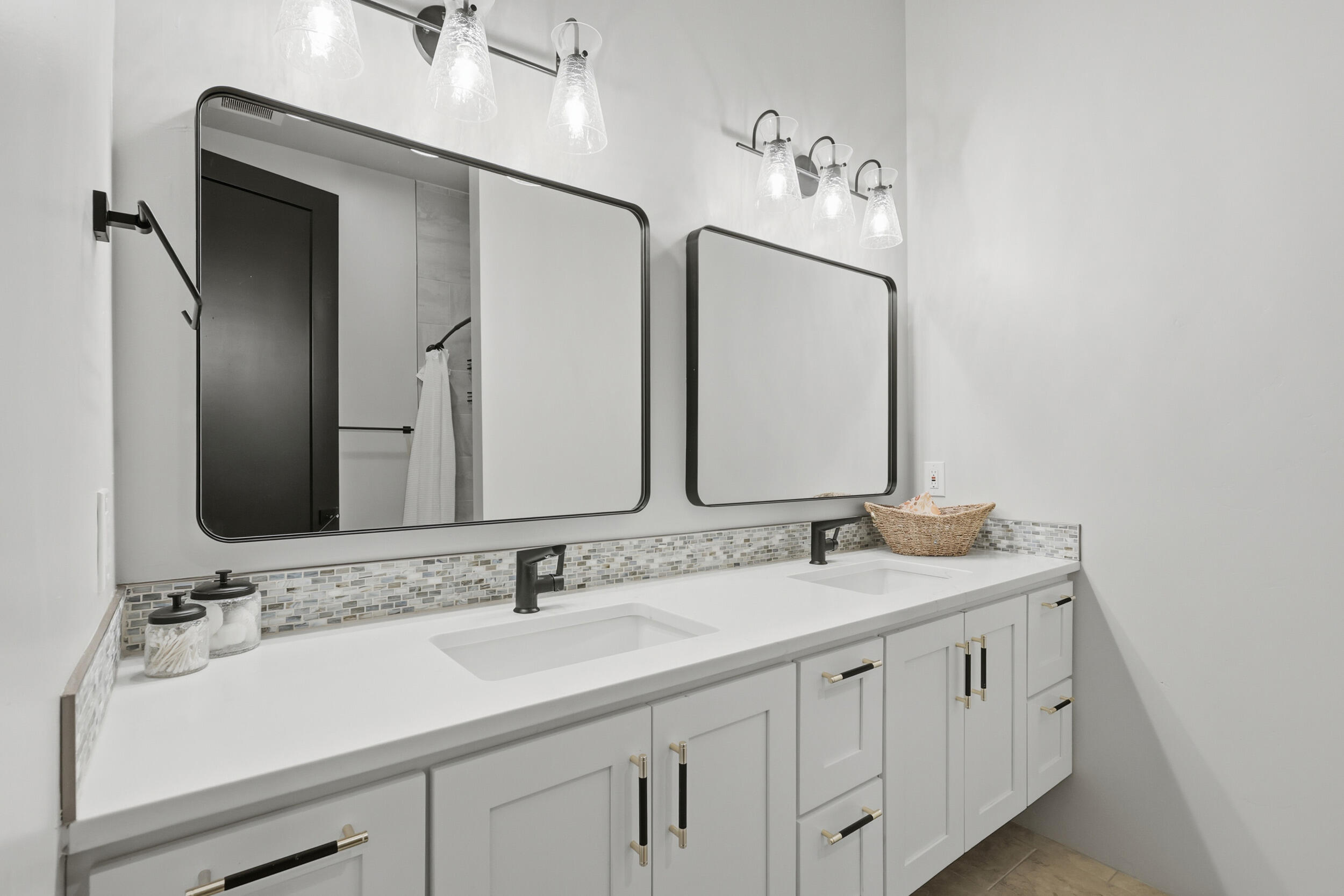 3317 Palmyra Court NE