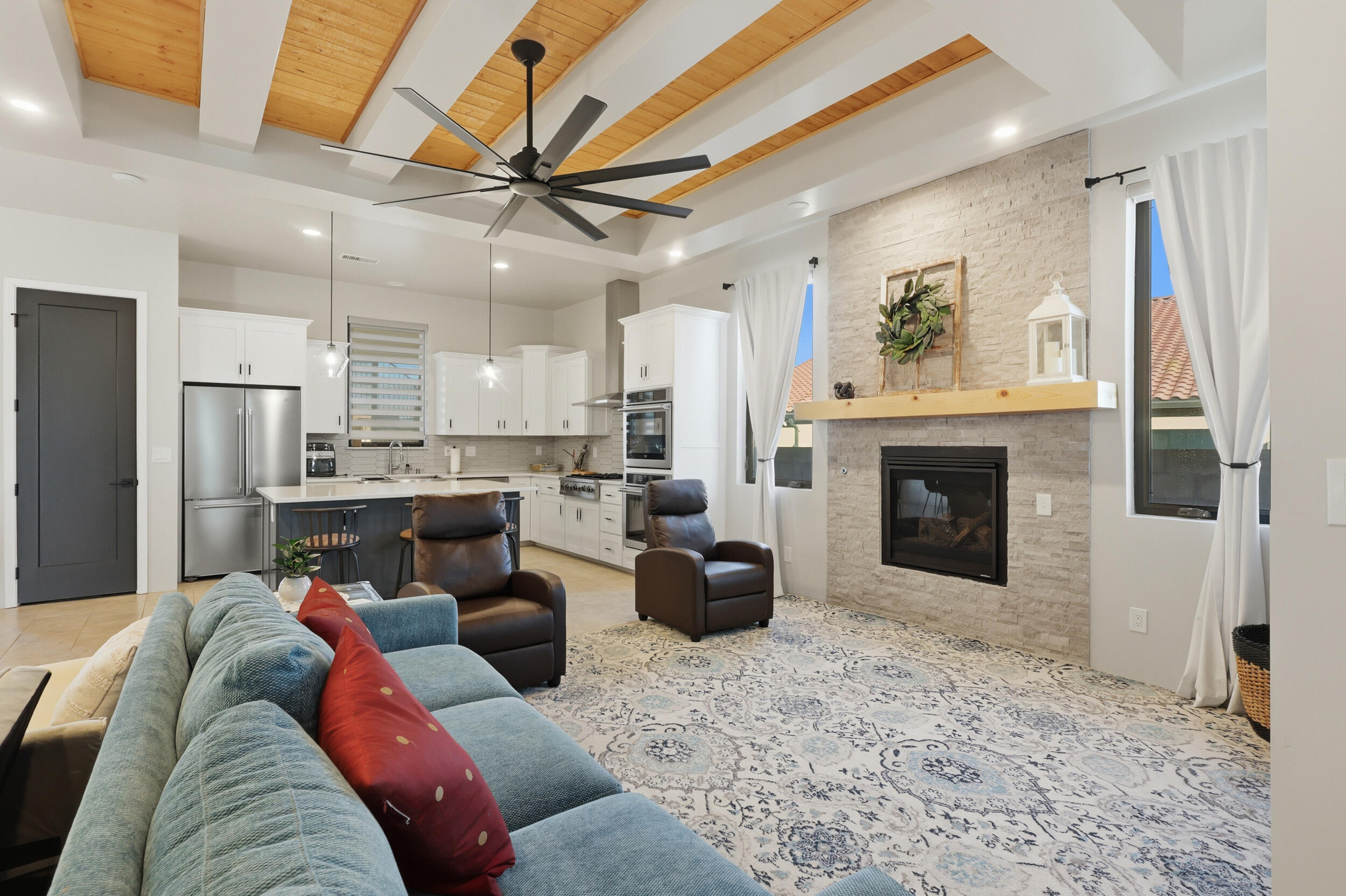 3317 Palmyra Court NE