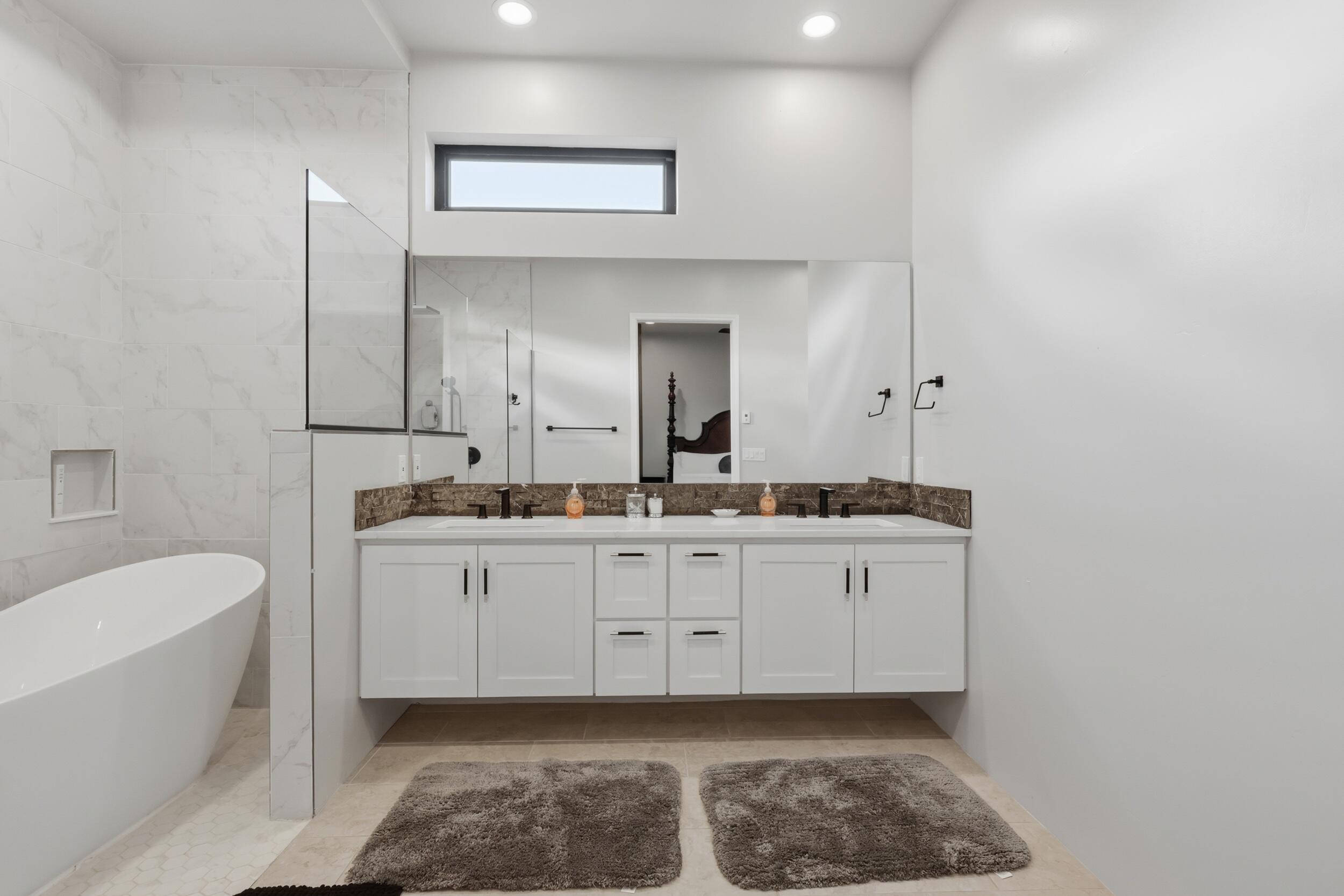 3317 Palmyra Court NE