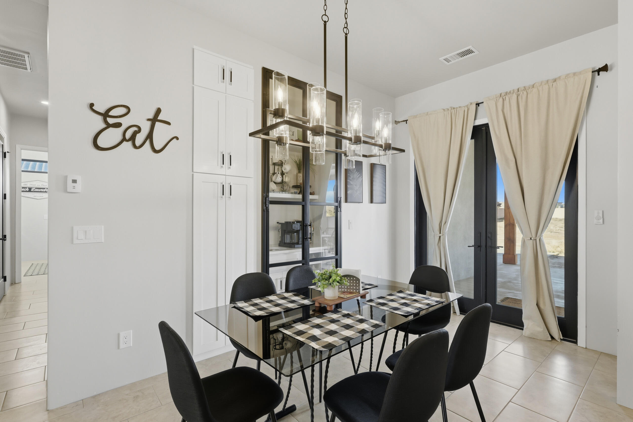 3317 Palmyra Court NE