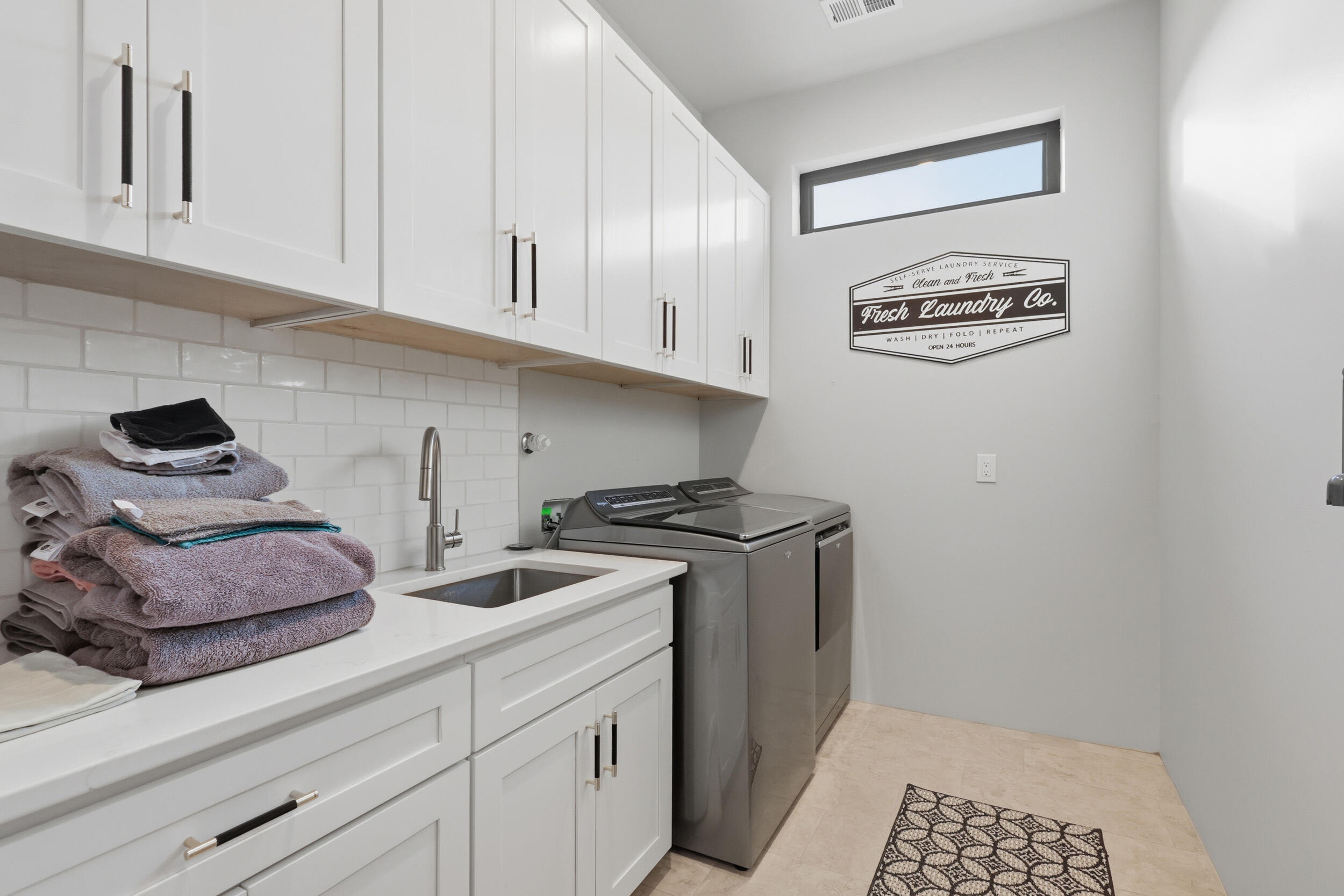 3317 Palmyra Court NE