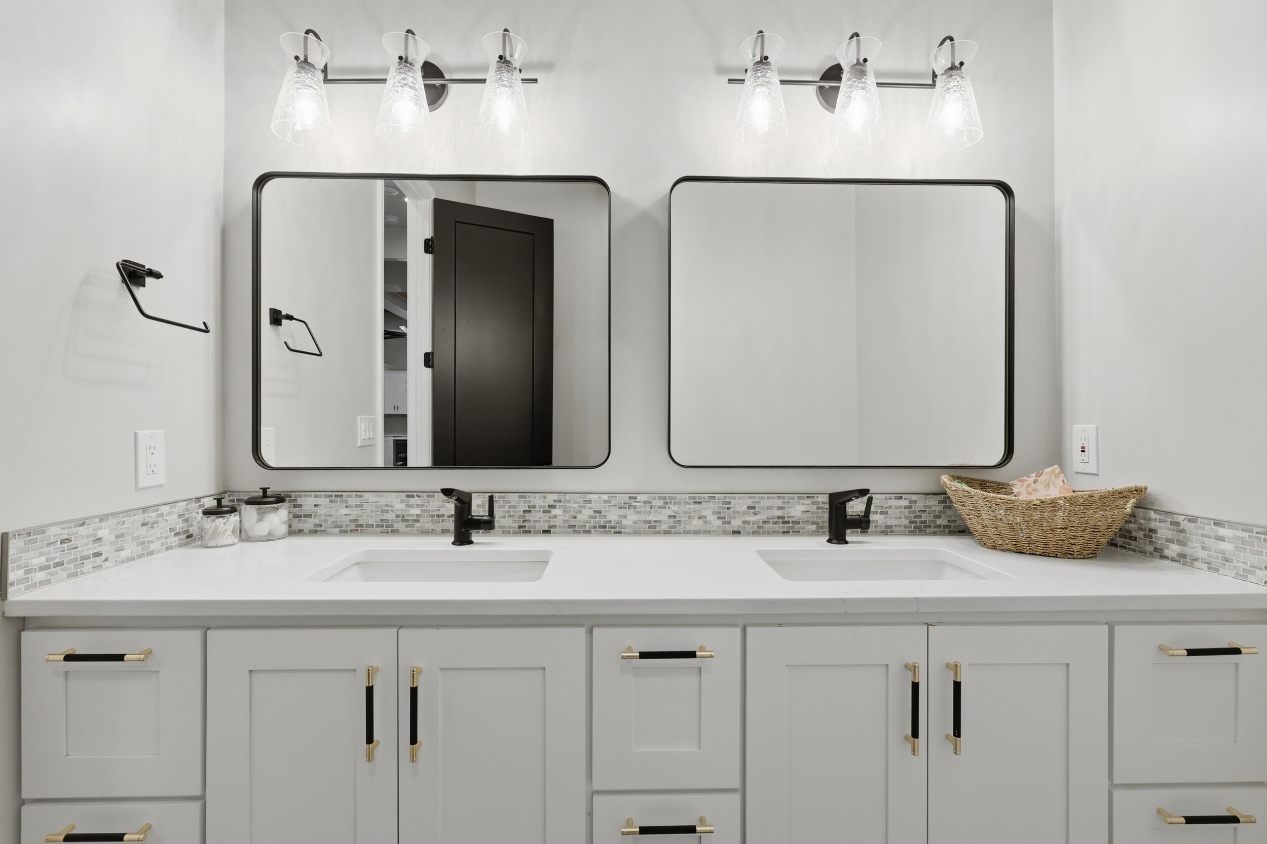 3317 Palmyra Court NE