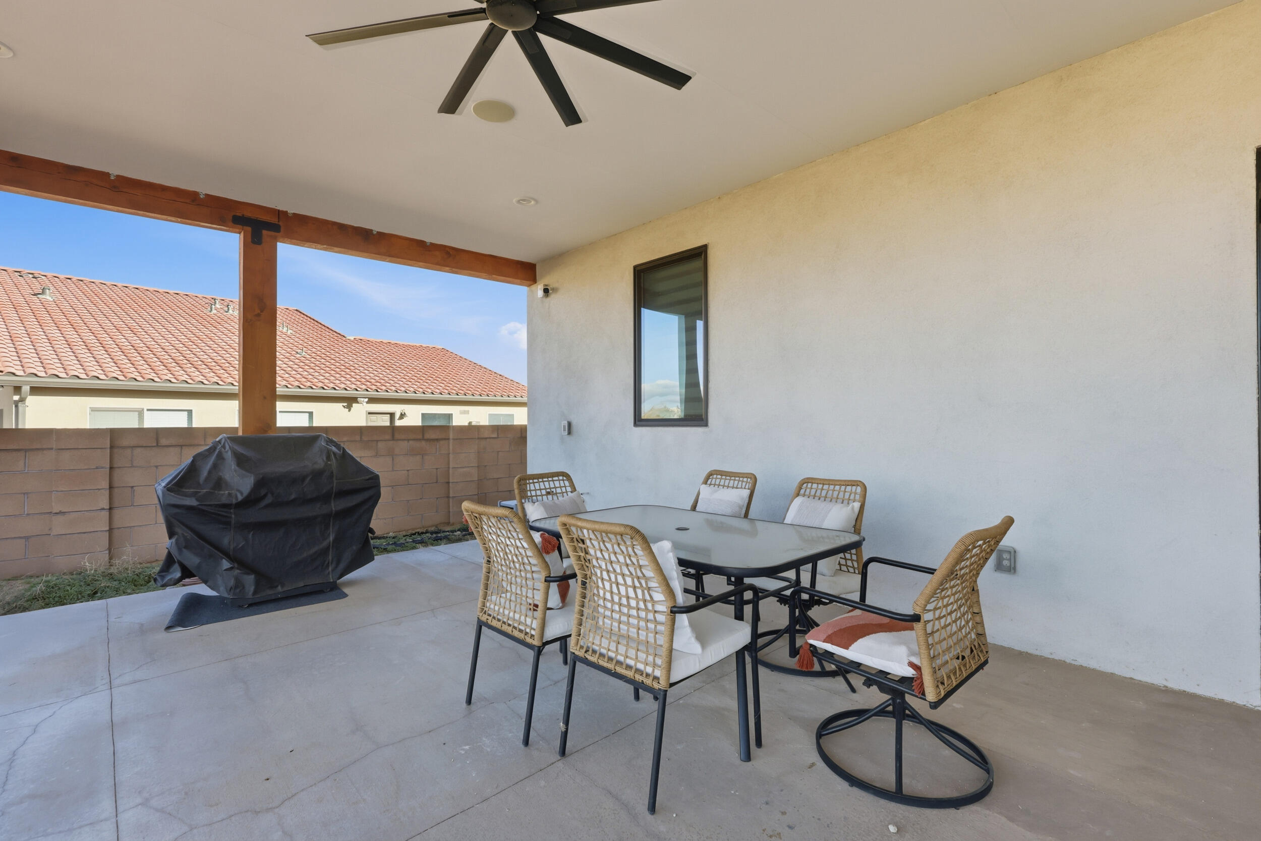 3317 Palmyra Court NE