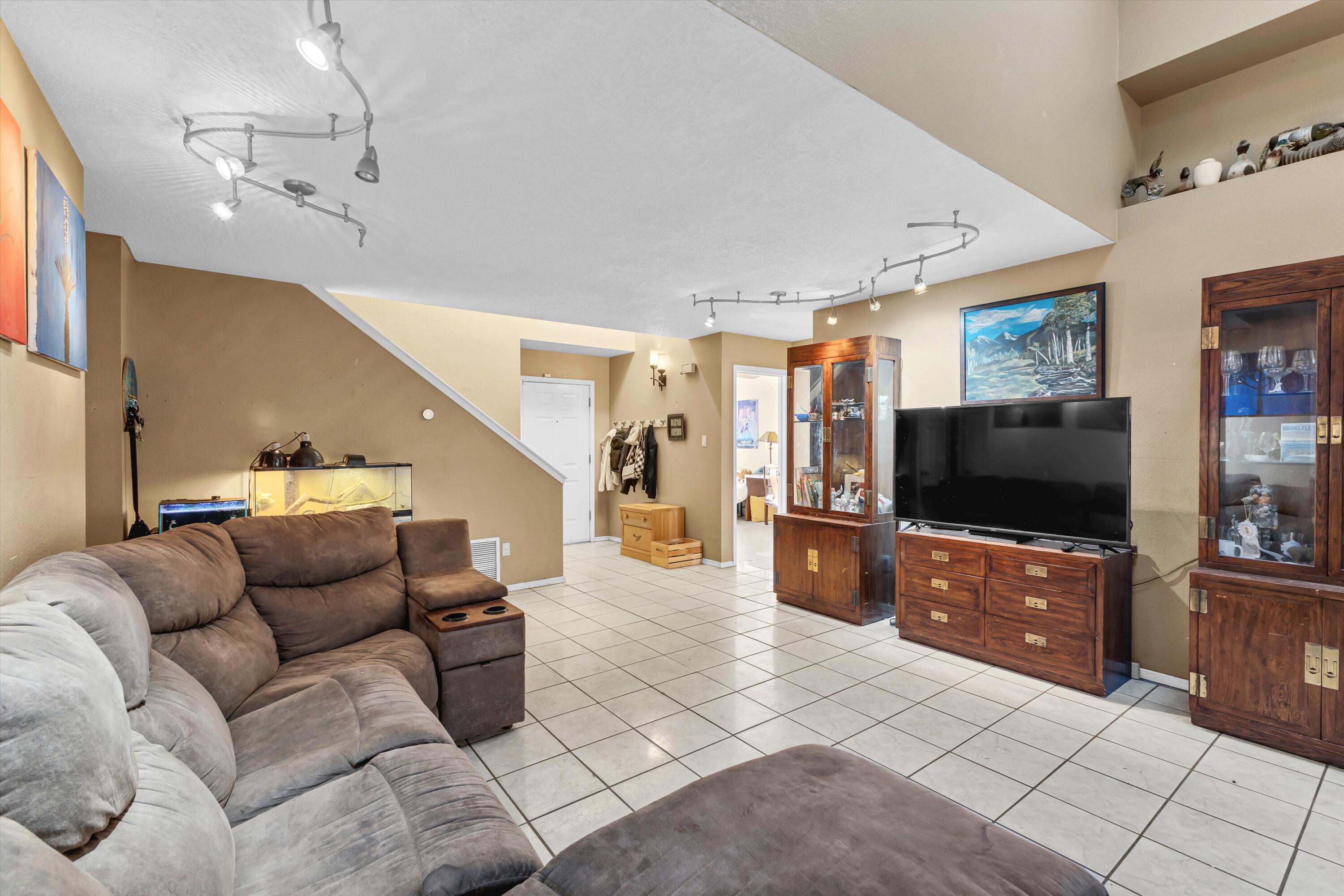 5008 Shadow Mountain Road