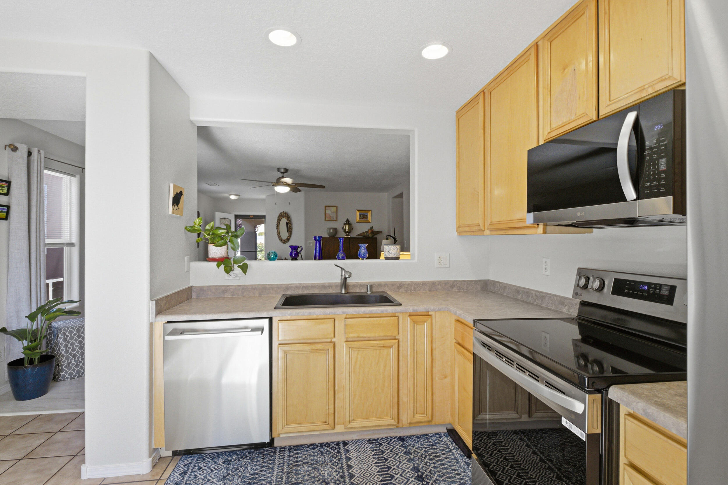 3317 Marino Drive SE