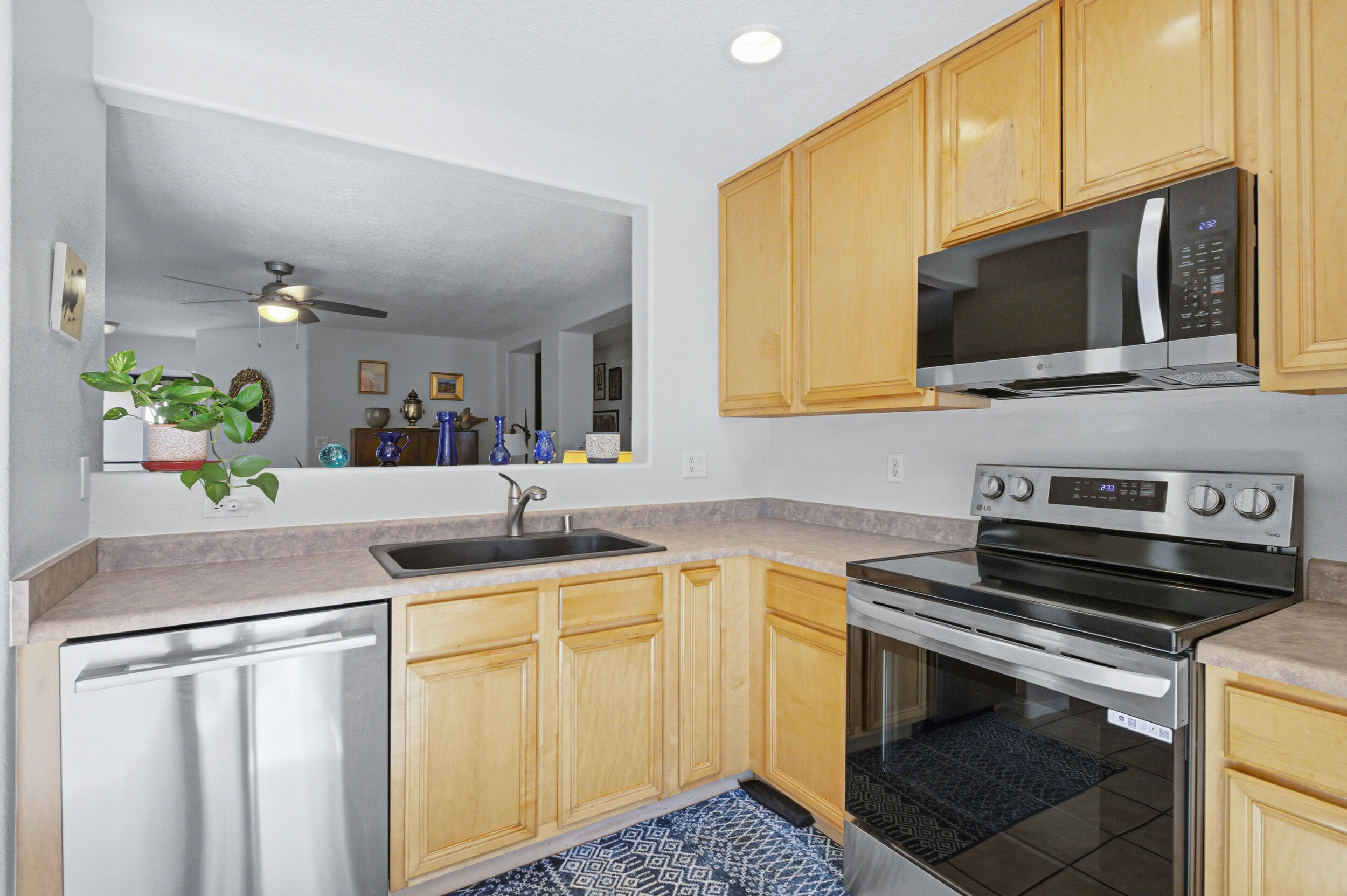 3317 Marino Drive SE