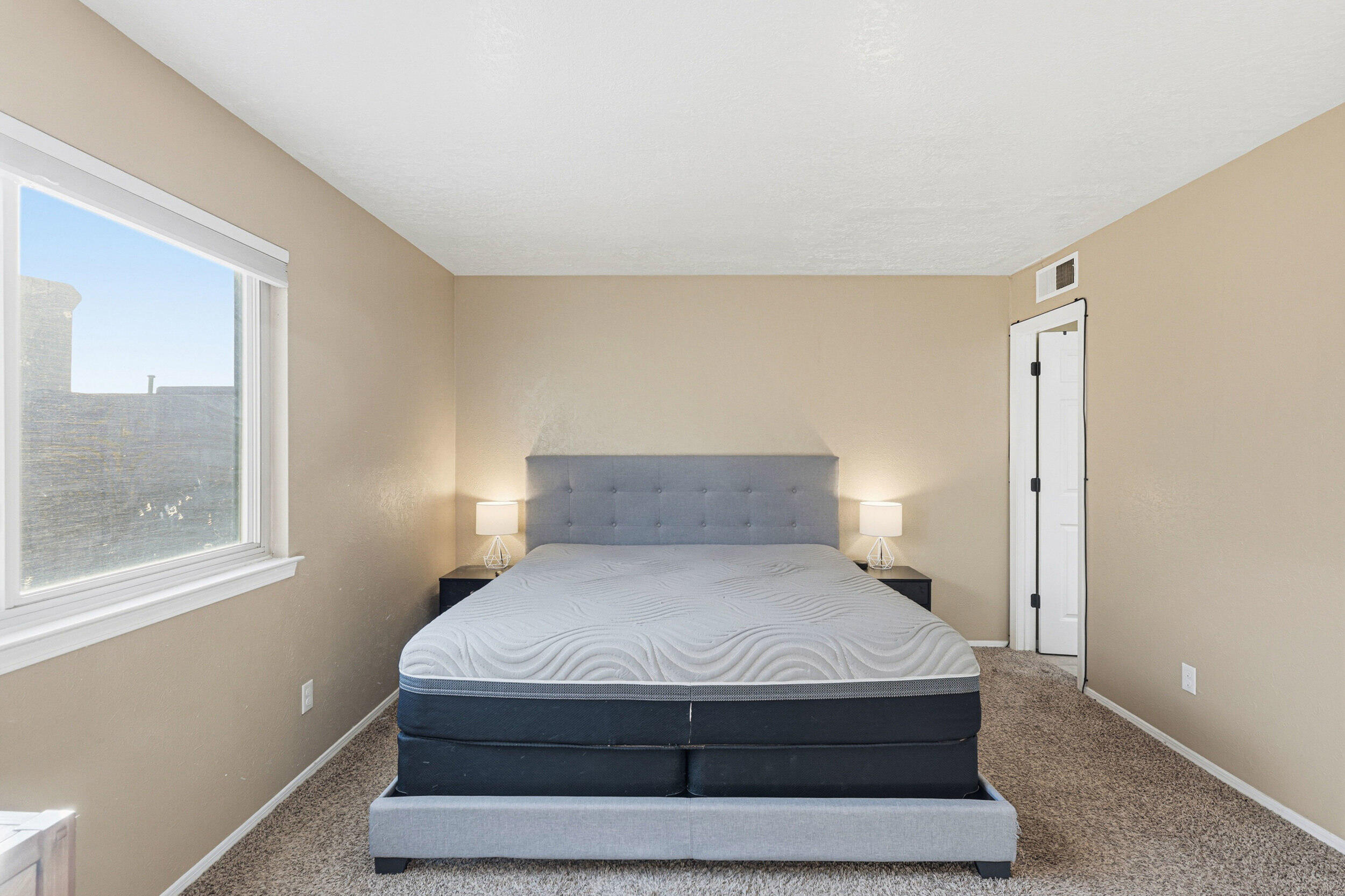 12712 Rover Avenue NE