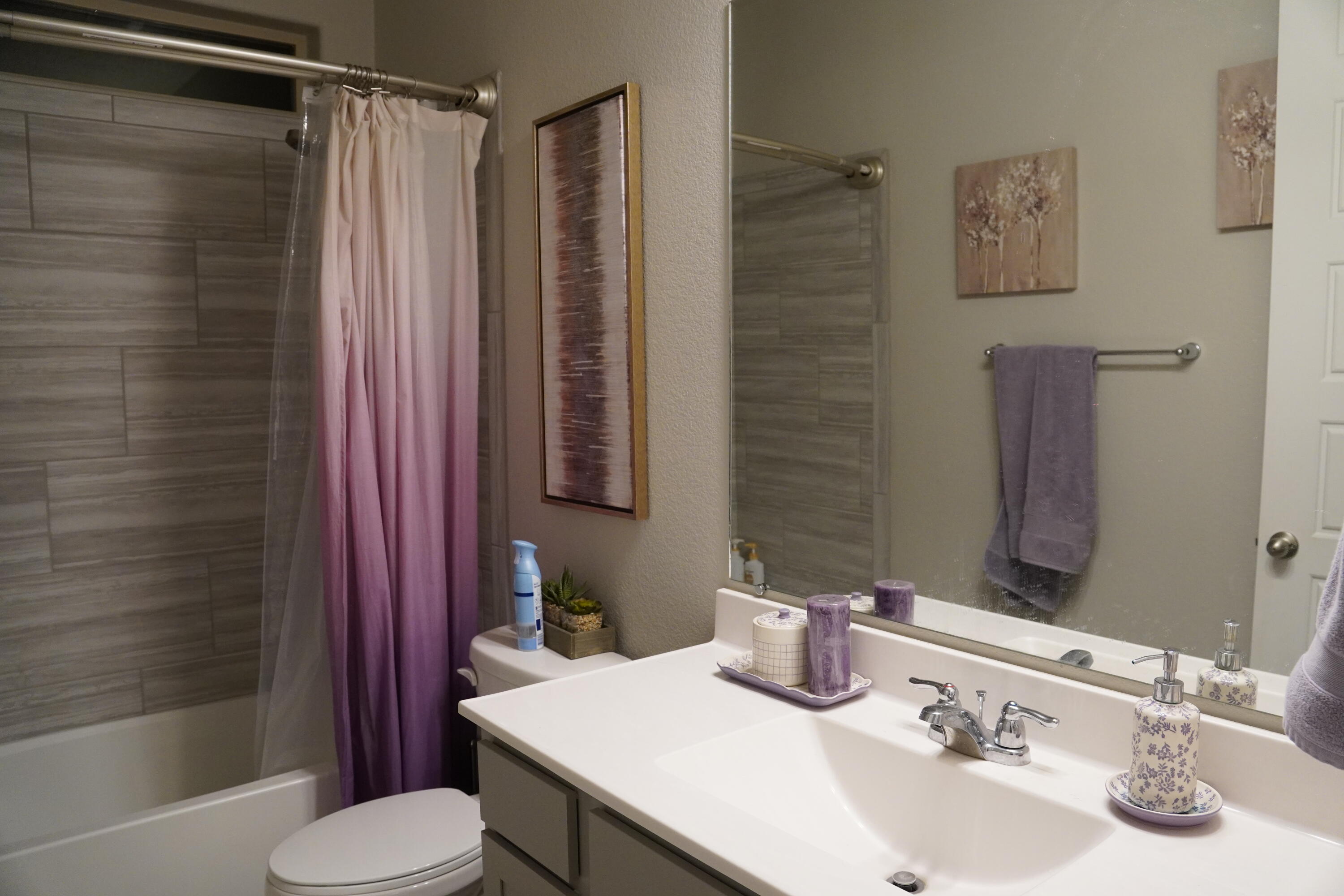 4412 Skyline Loop NE