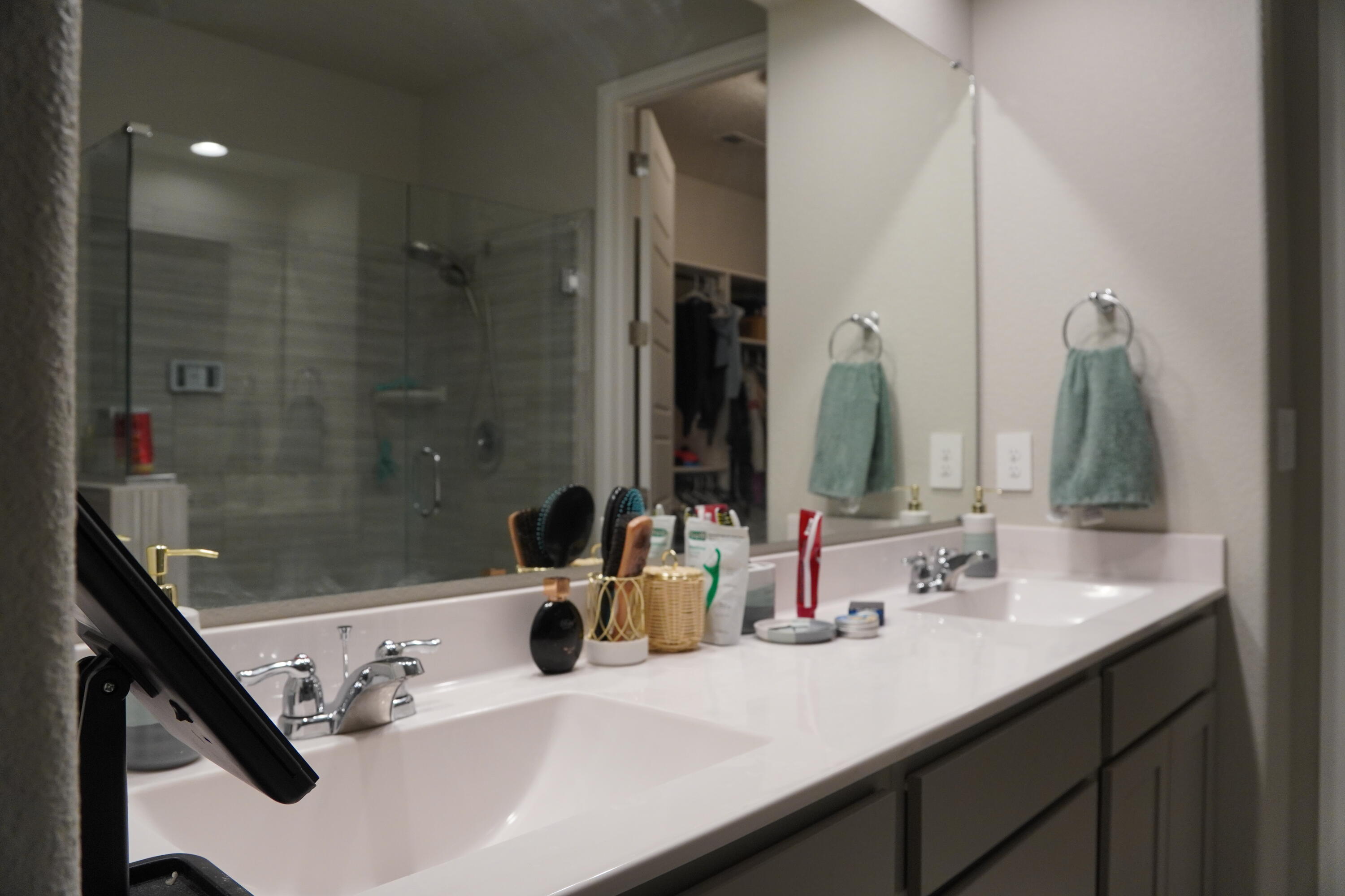 4412 Skyline Loop NE