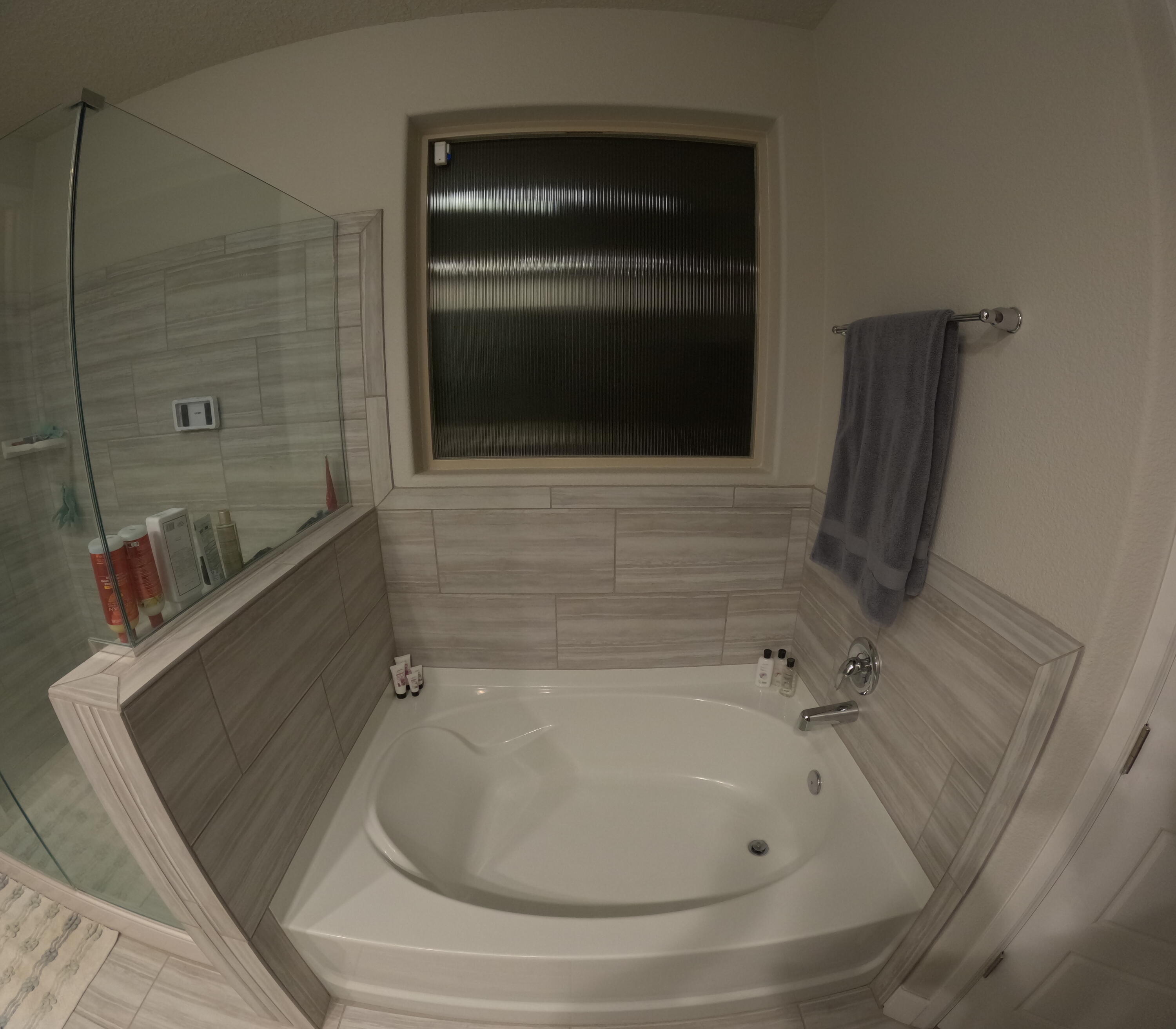 4412 Skyline Loop NE