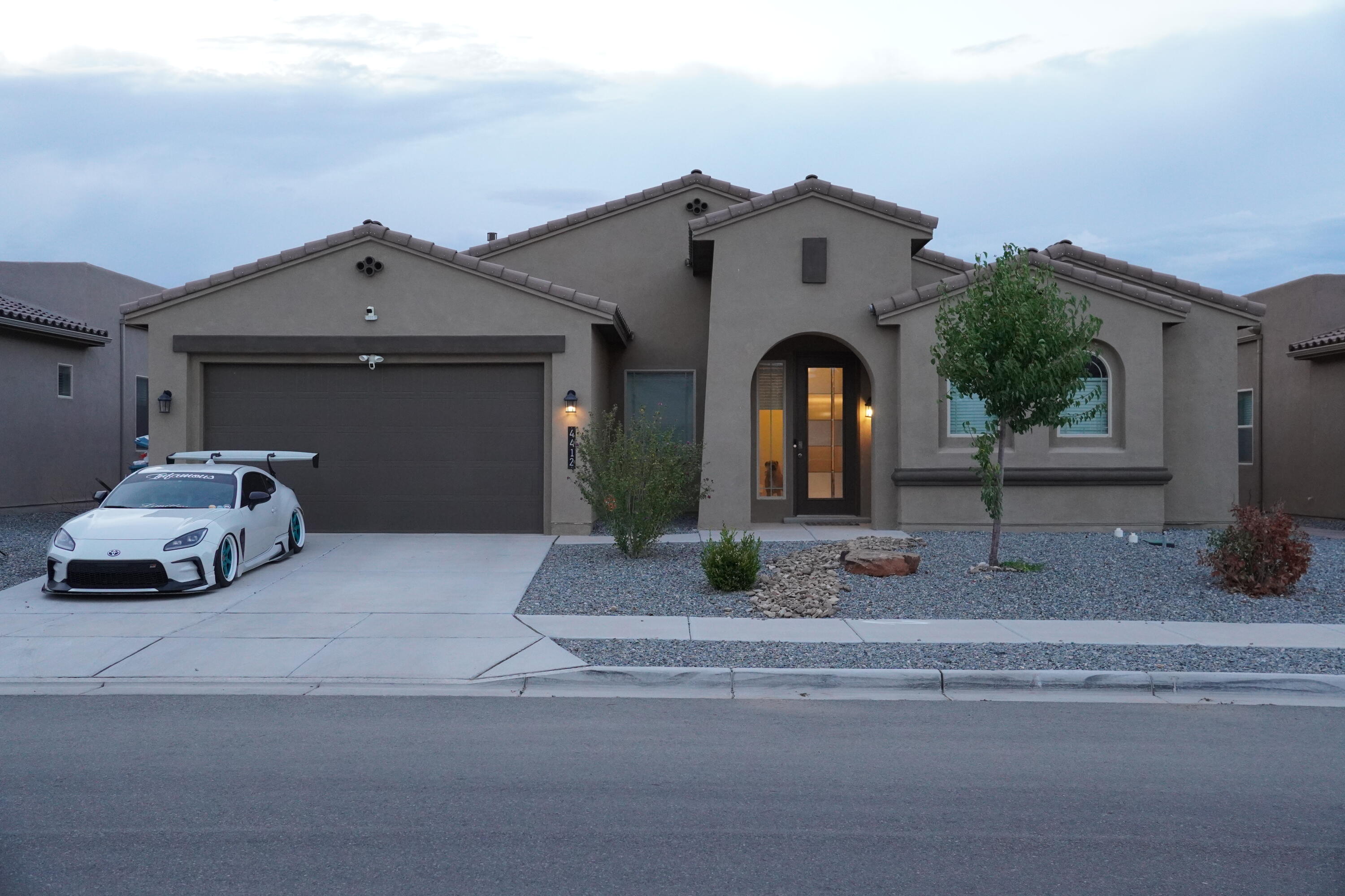 4412 Skyline Loop NE