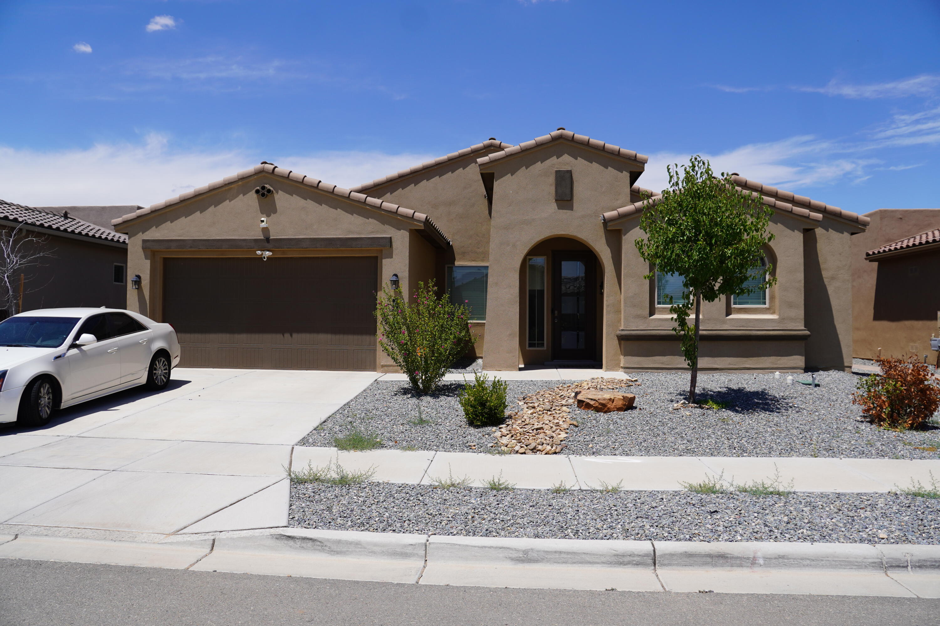 4412 Skyline Loop NE