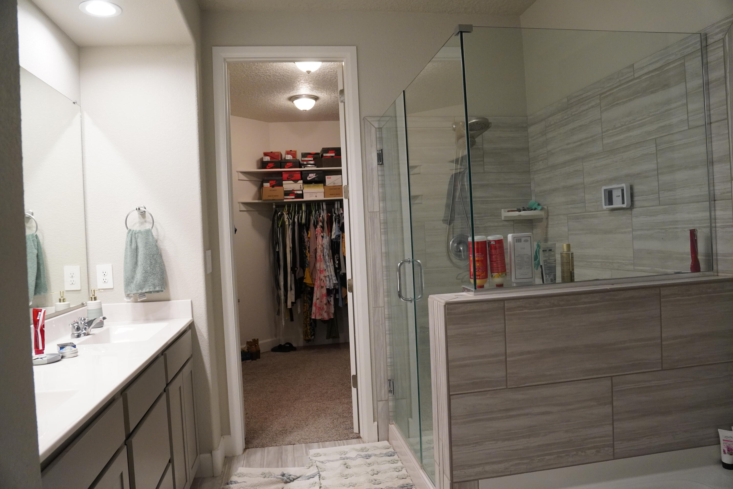 4412 Skyline Loop NE