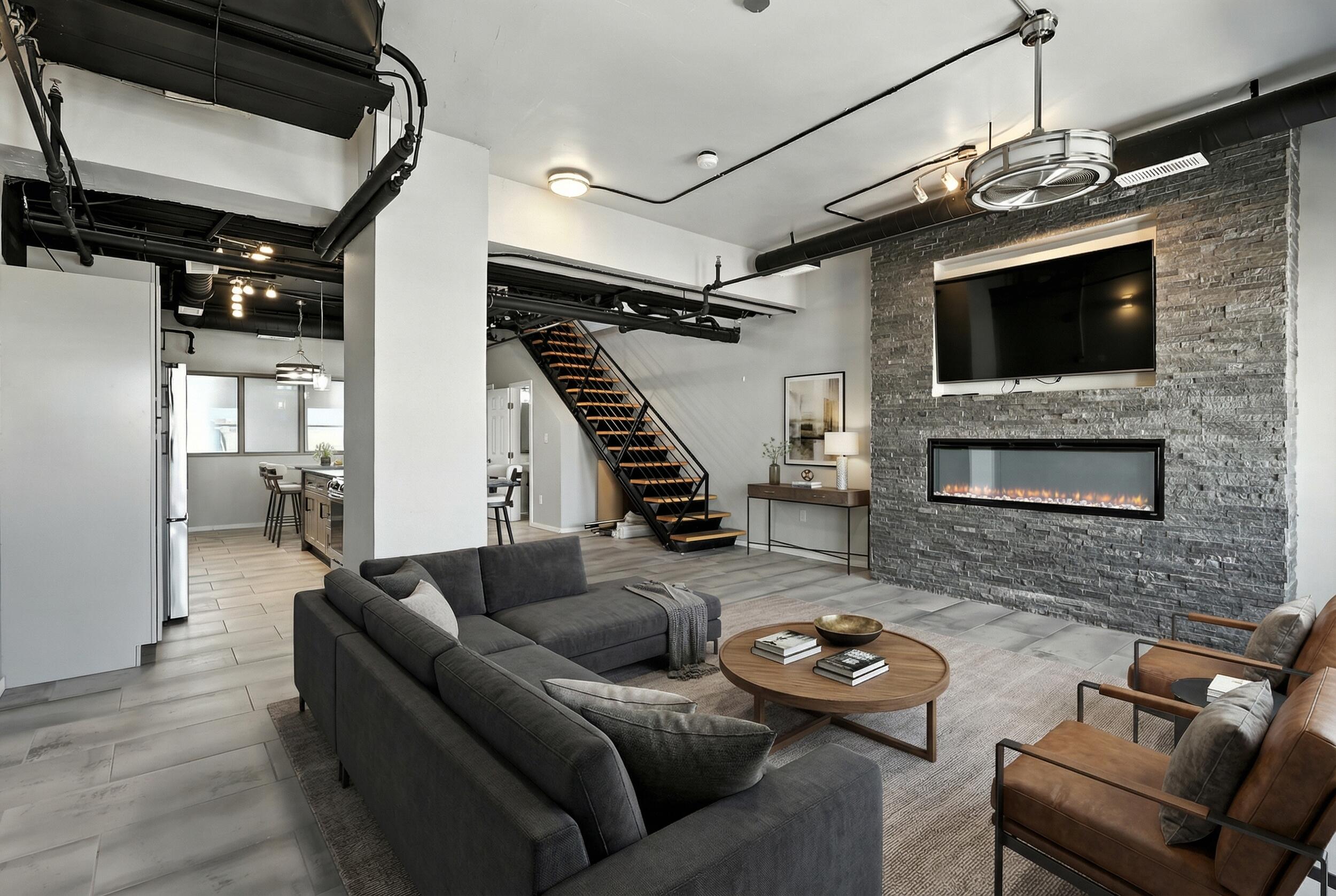 219 Central Avenue NW 306/406