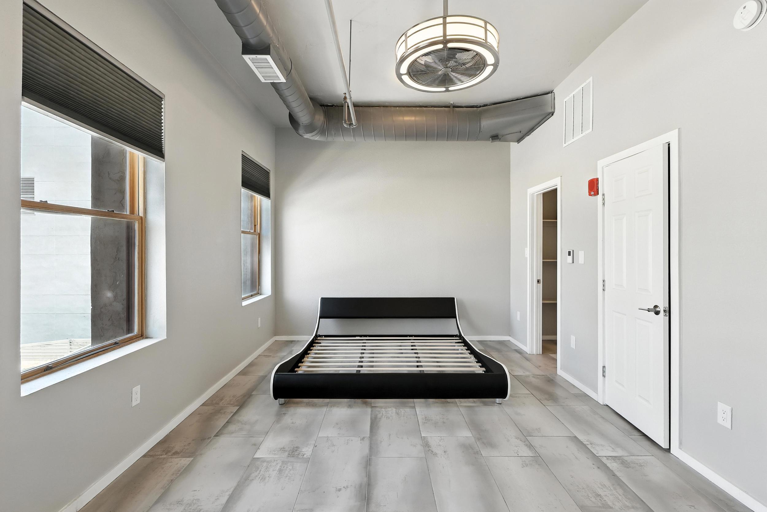 219 Central Avenue NW 306/406