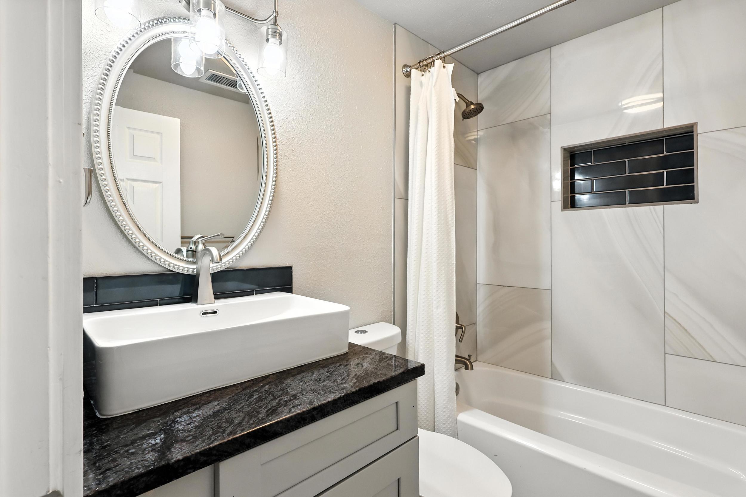 219 Central Avenue NW 306/406