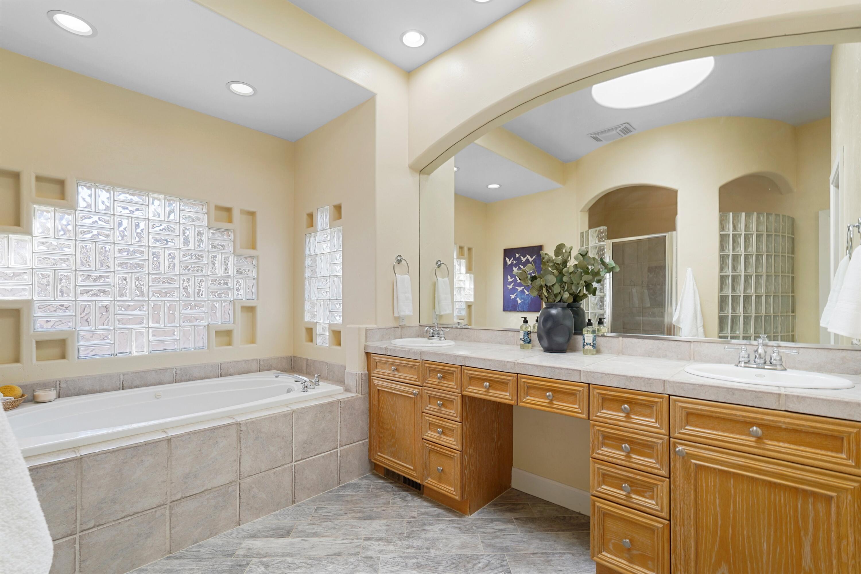 6515 Alpine Trail Street NE