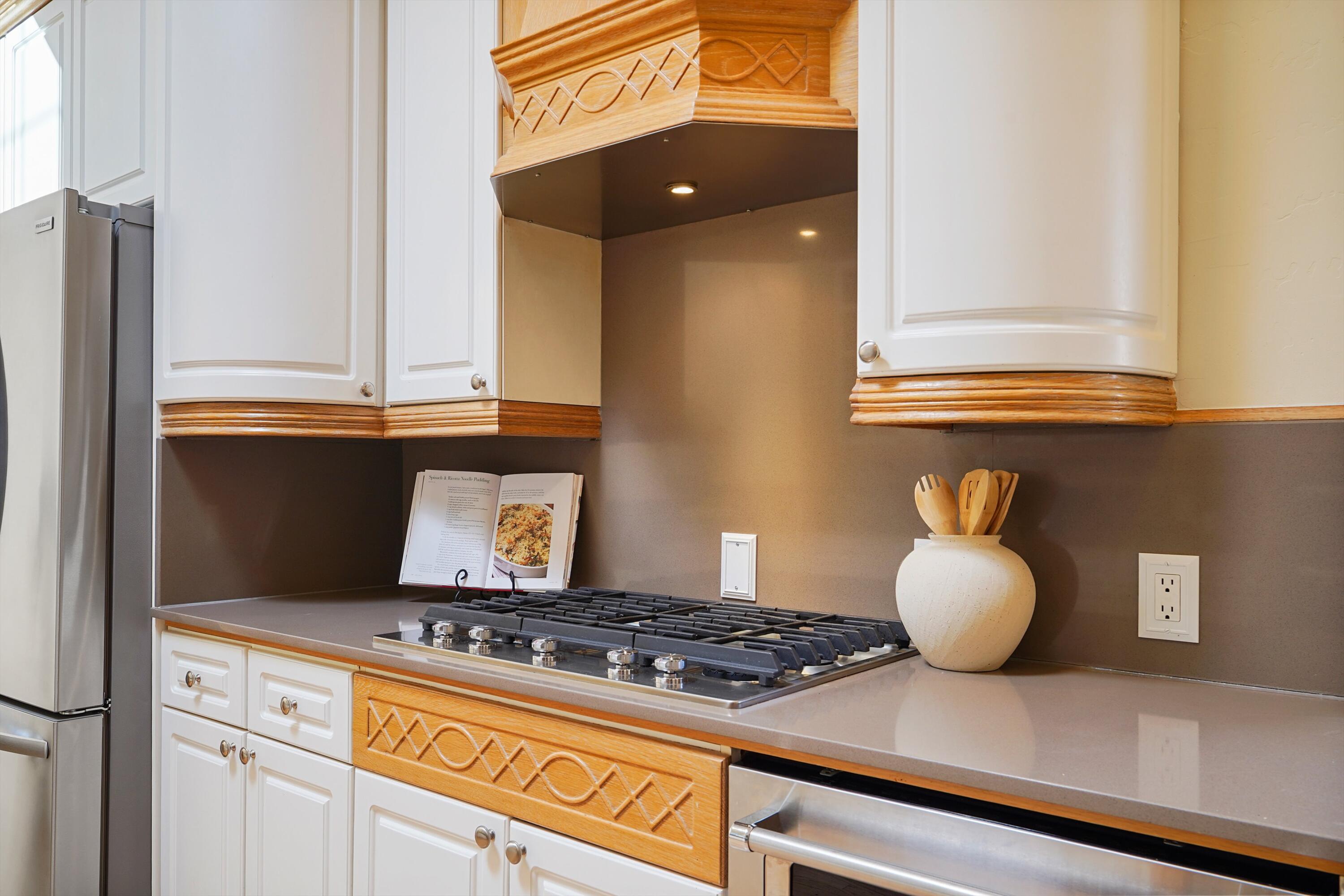 6515 Alpine Trail Street NE