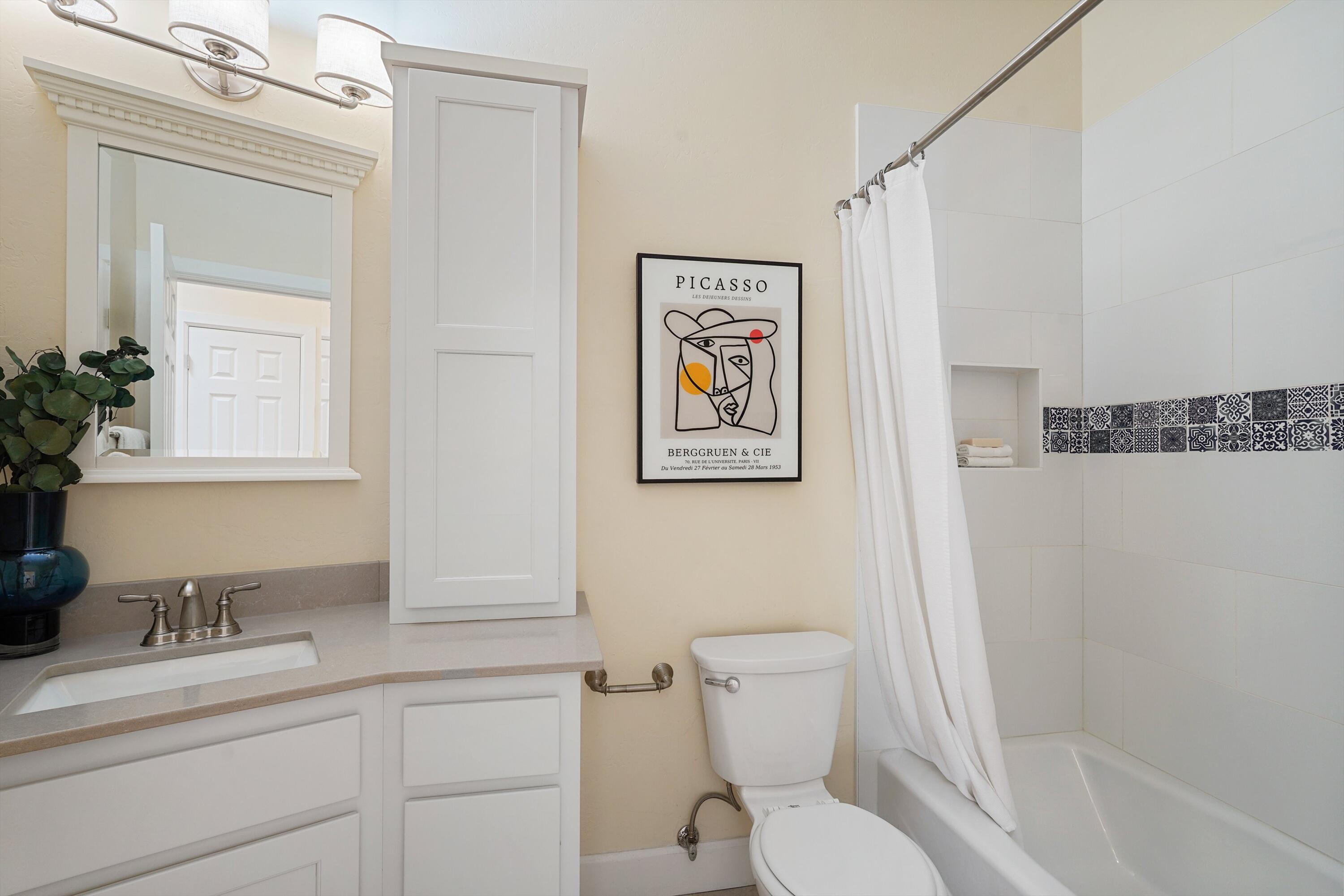 6515 Alpine Trail Street NE