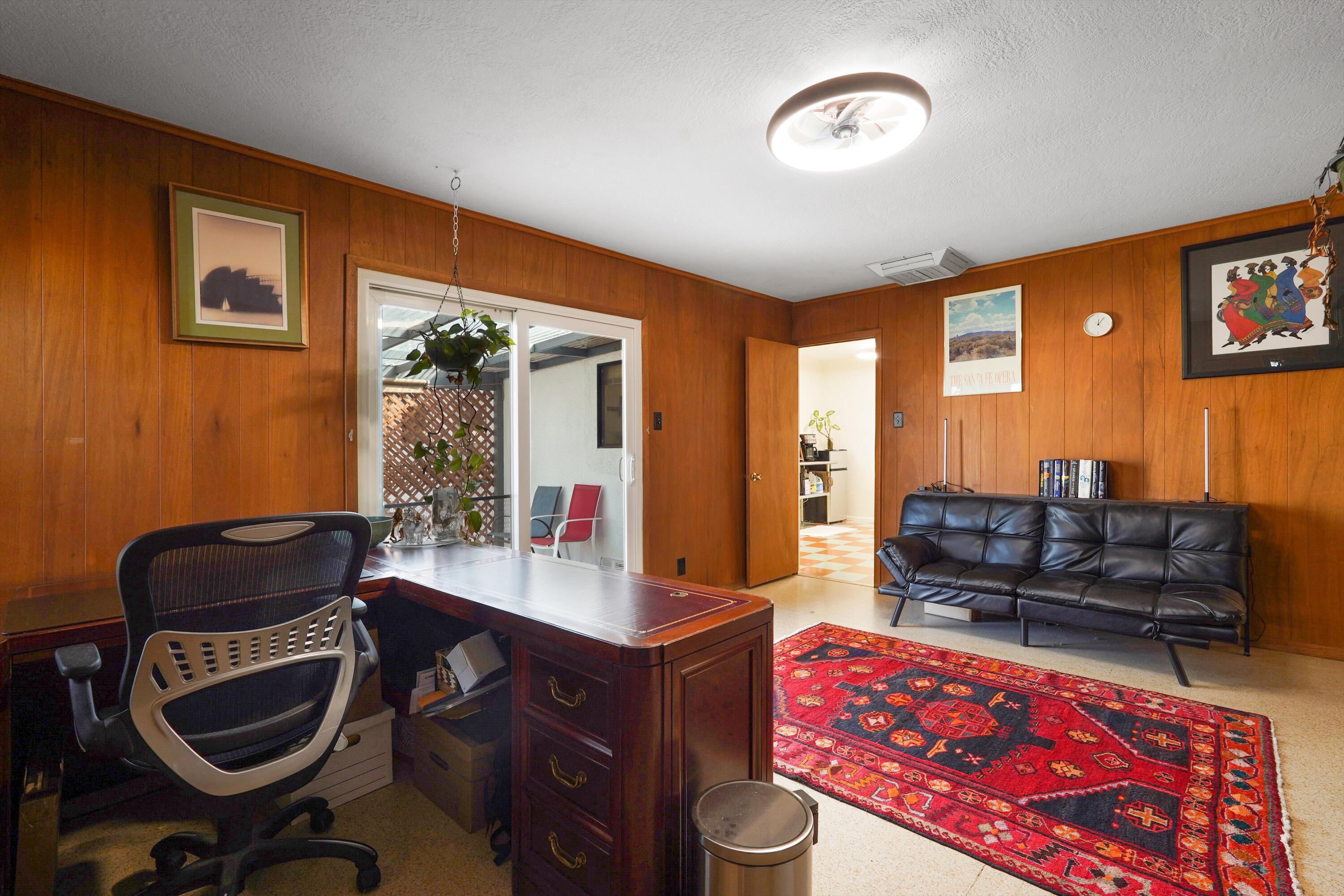 1113 Glorieta Street NE