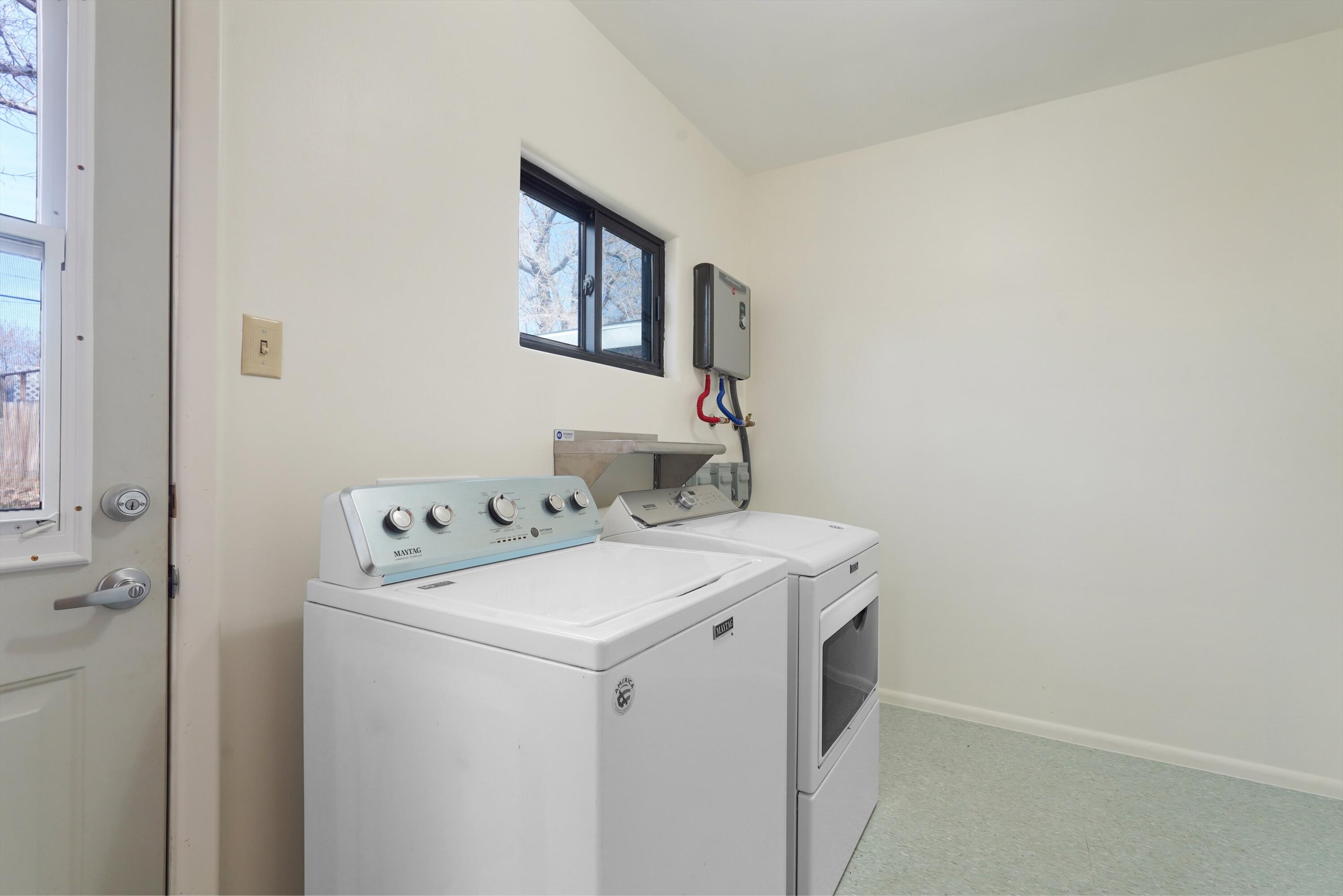 1113 Glorieta Street NE