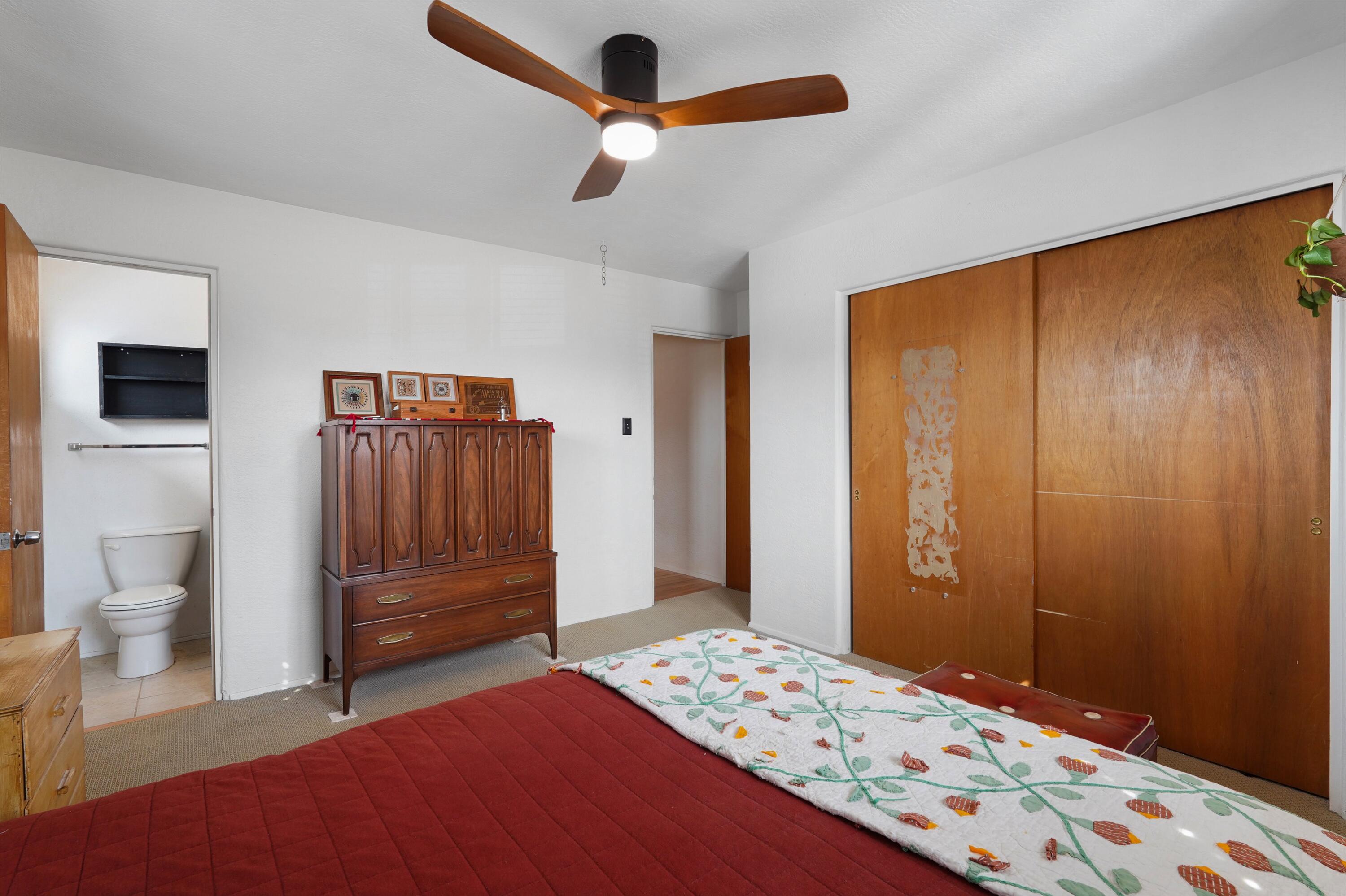 1113 Glorieta Street NE