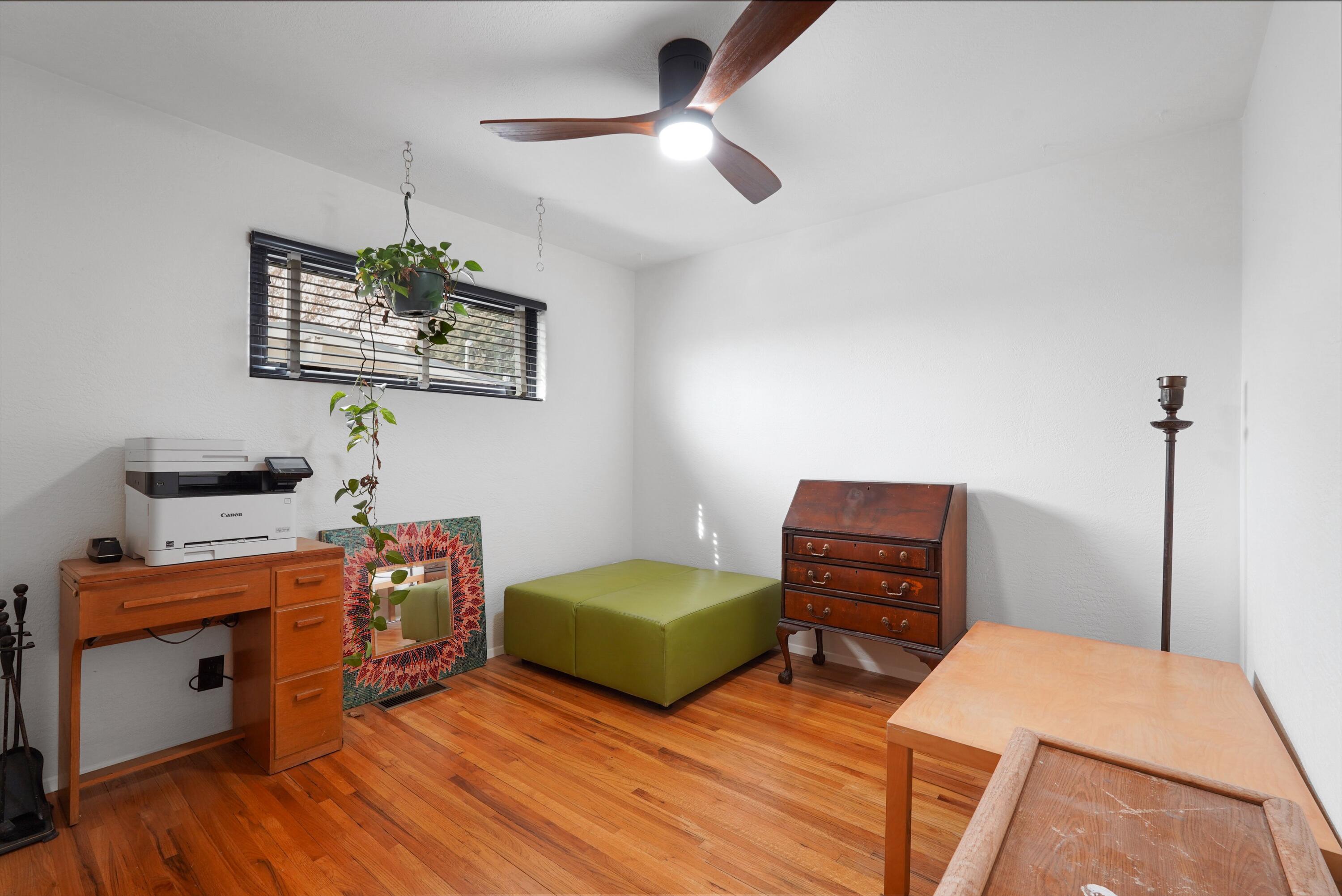 1113 Glorieta Street NE