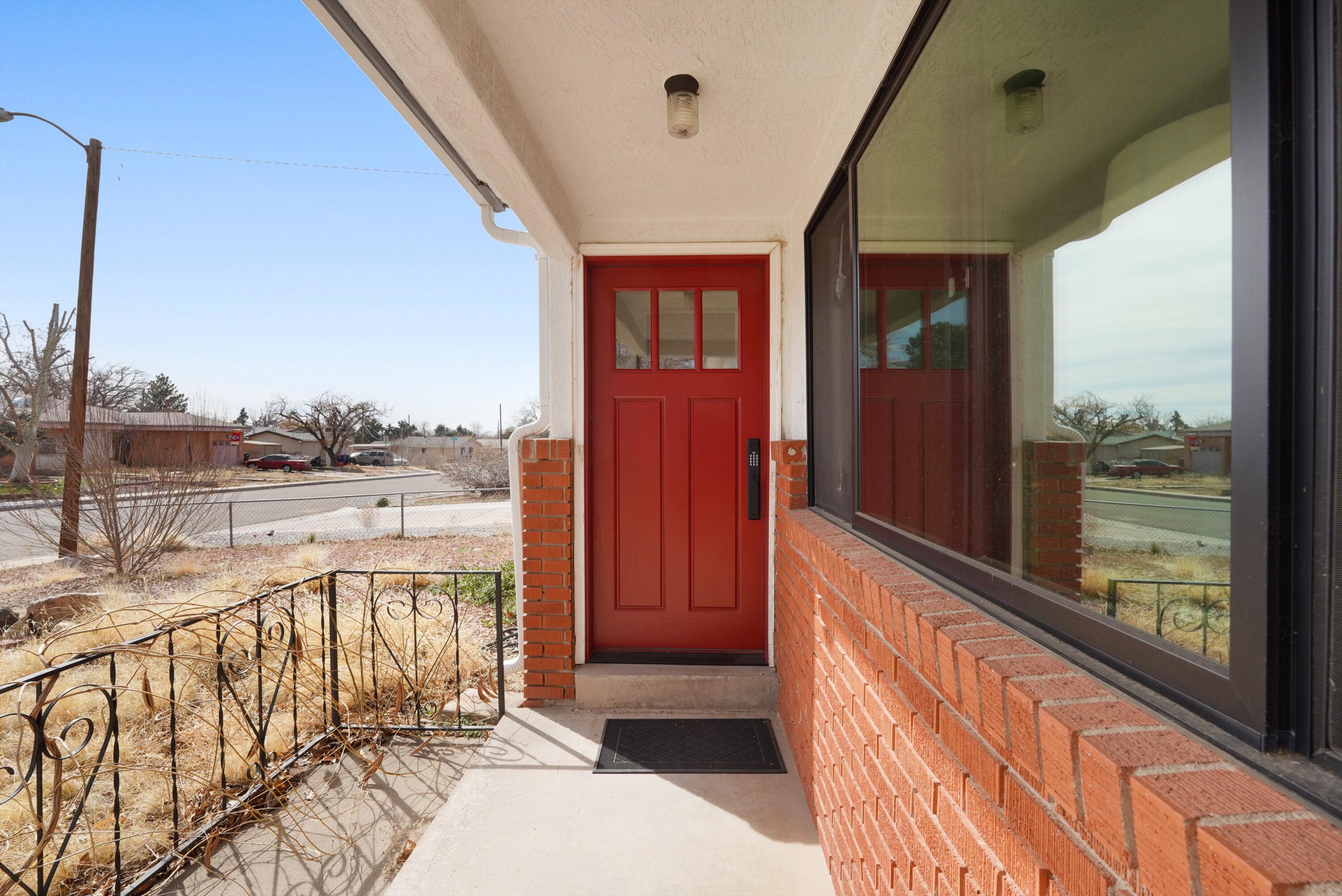 1113 Glorieta Street NE