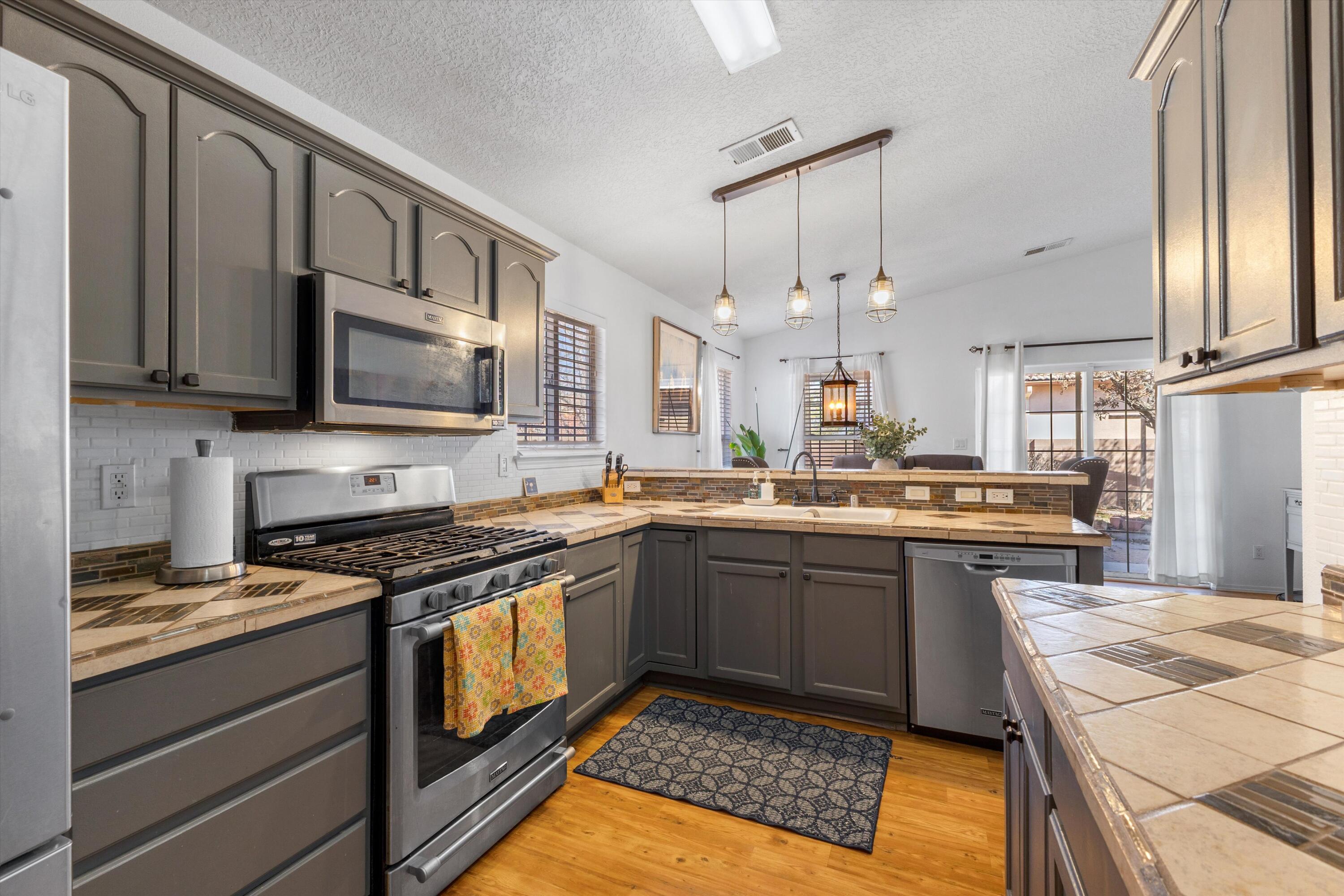 956 Galeras Street NW