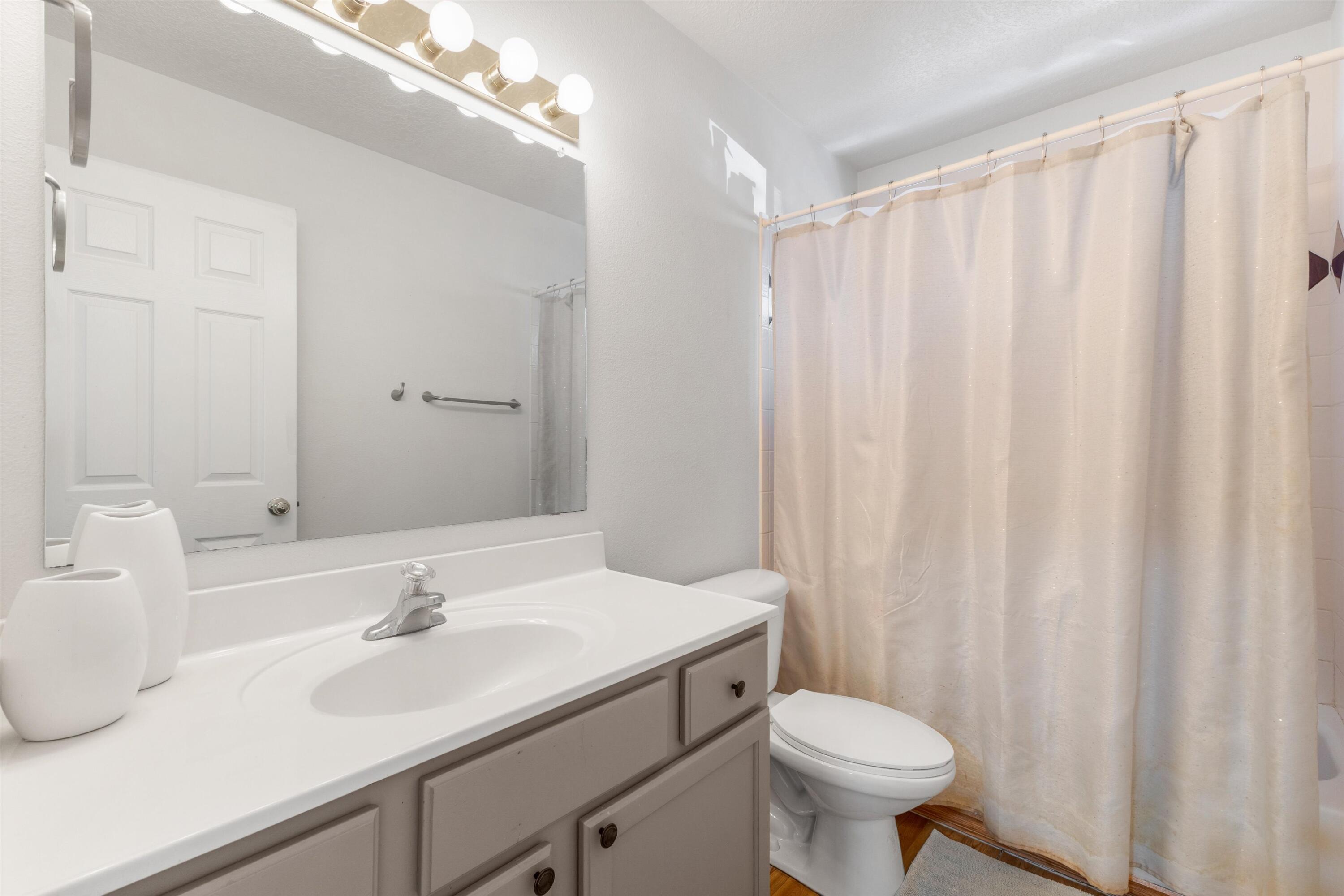 956 Galeras Street NW