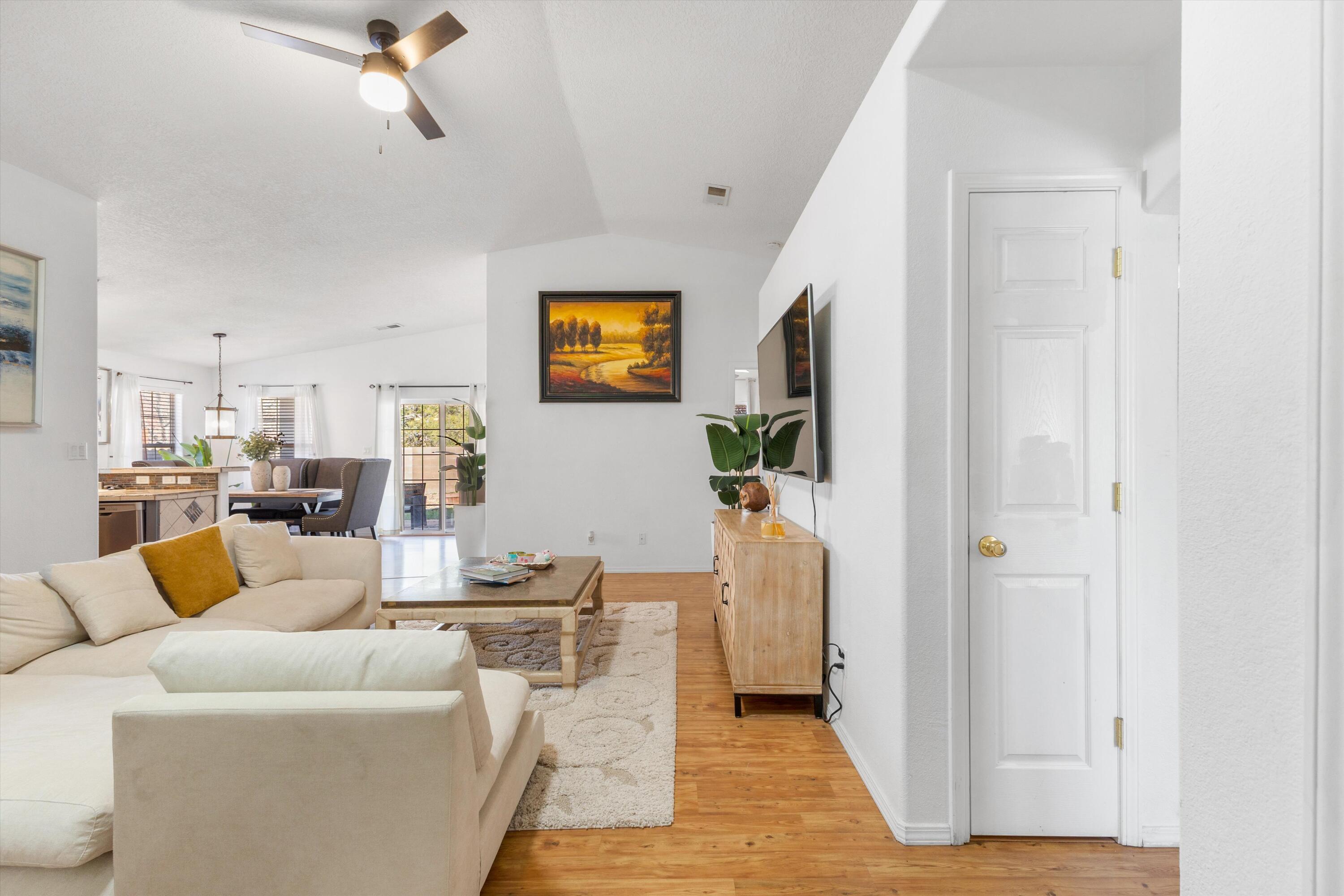 956 Galeras Street NW