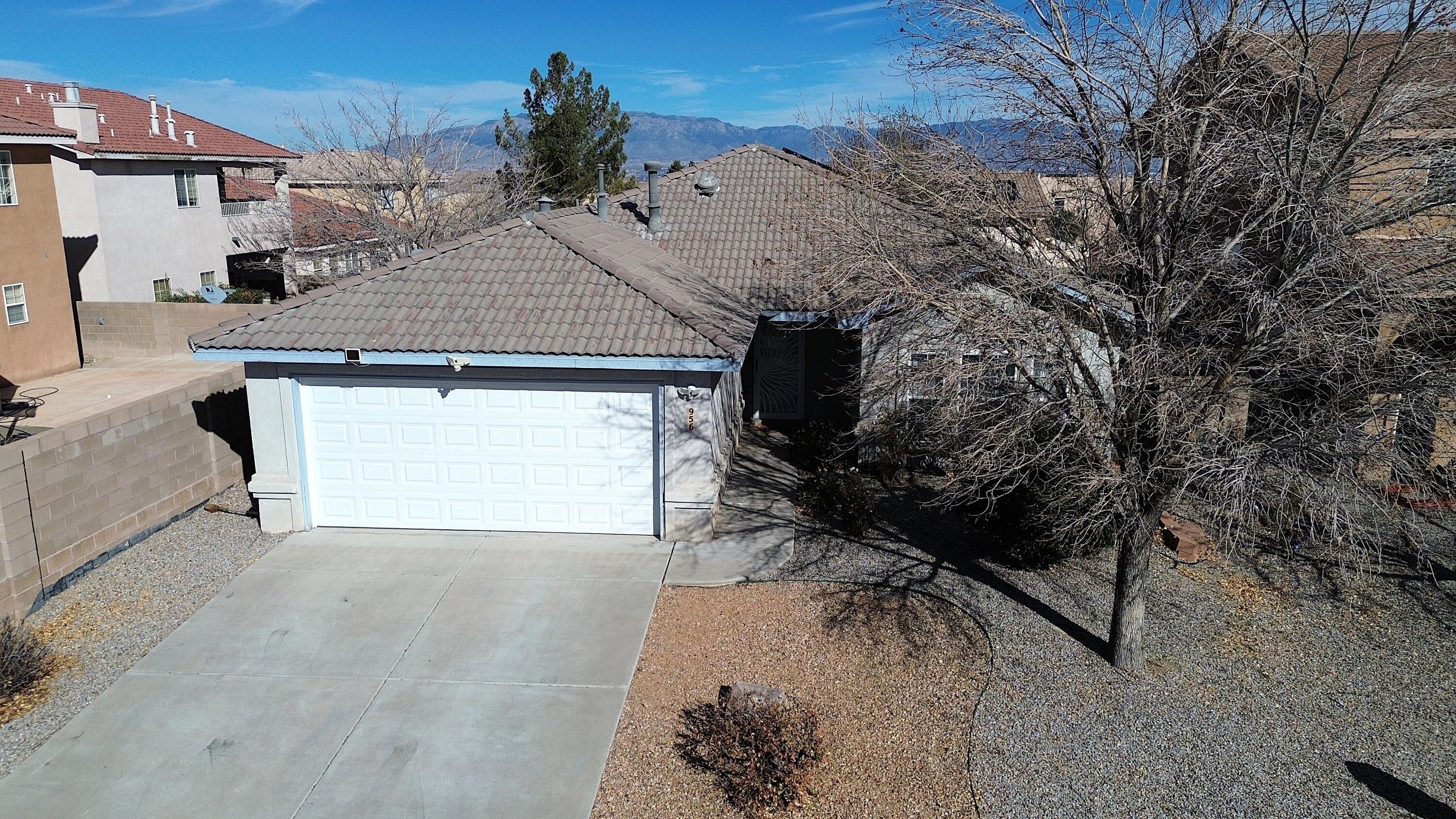 956 Galeras Street NW