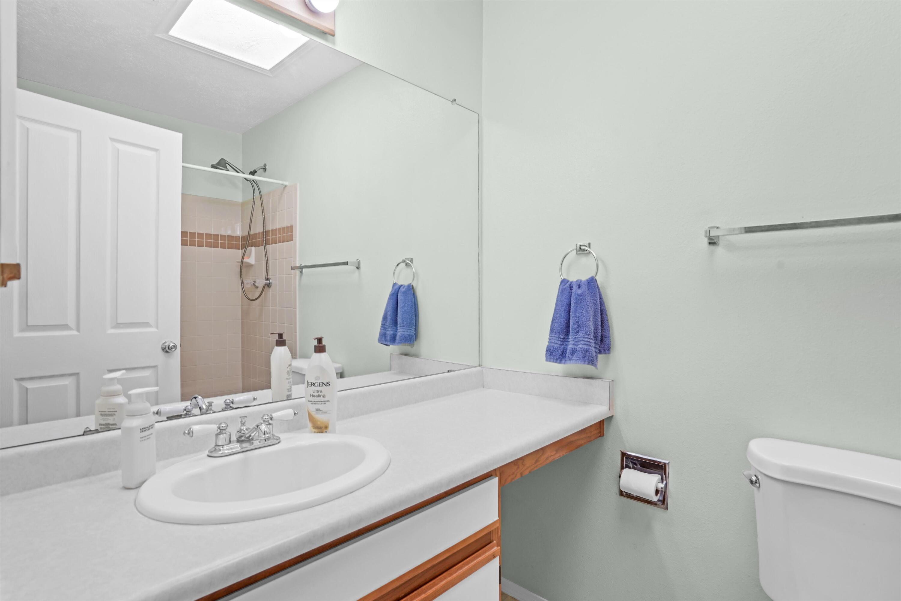 1020 Harrison Drive NE