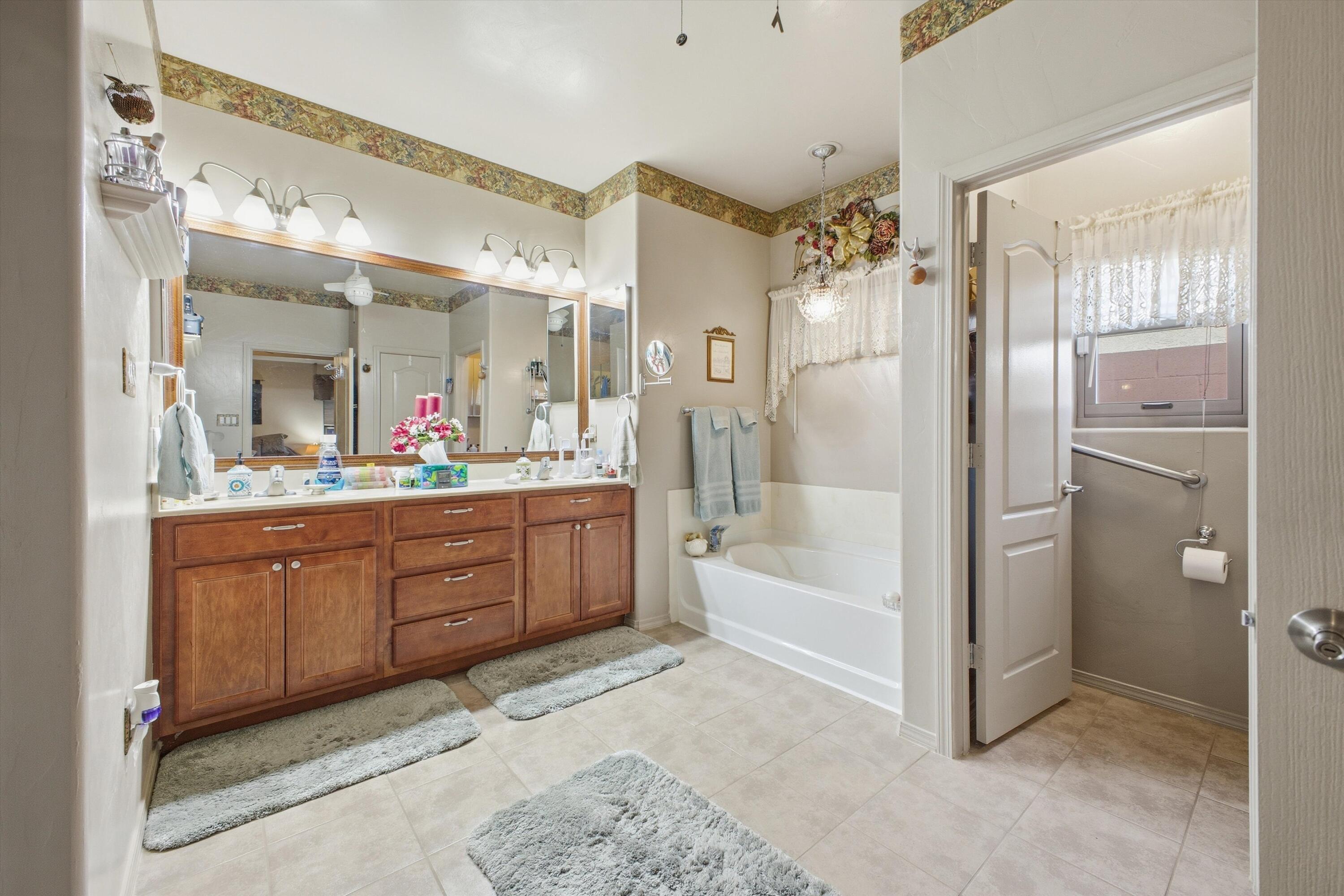 2711 Crimson Clover Street SW