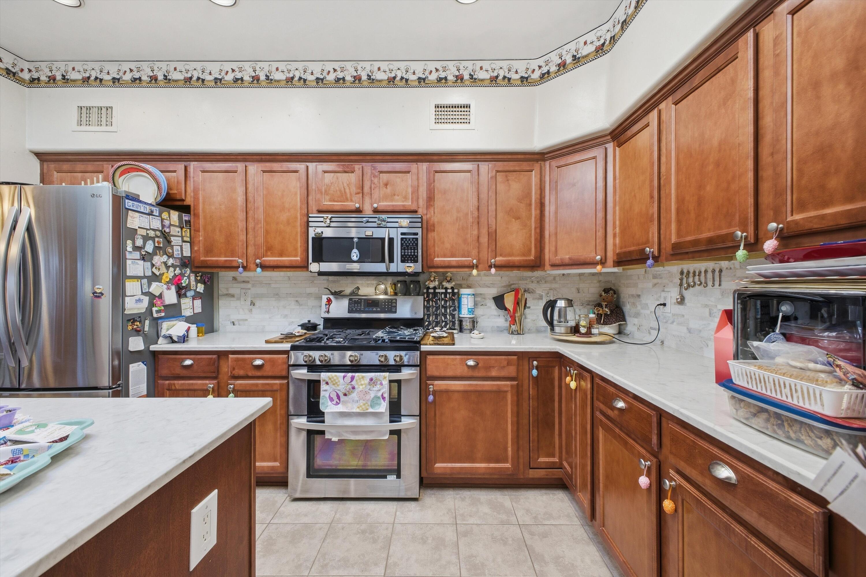 2711 Crimson Clover Street SW