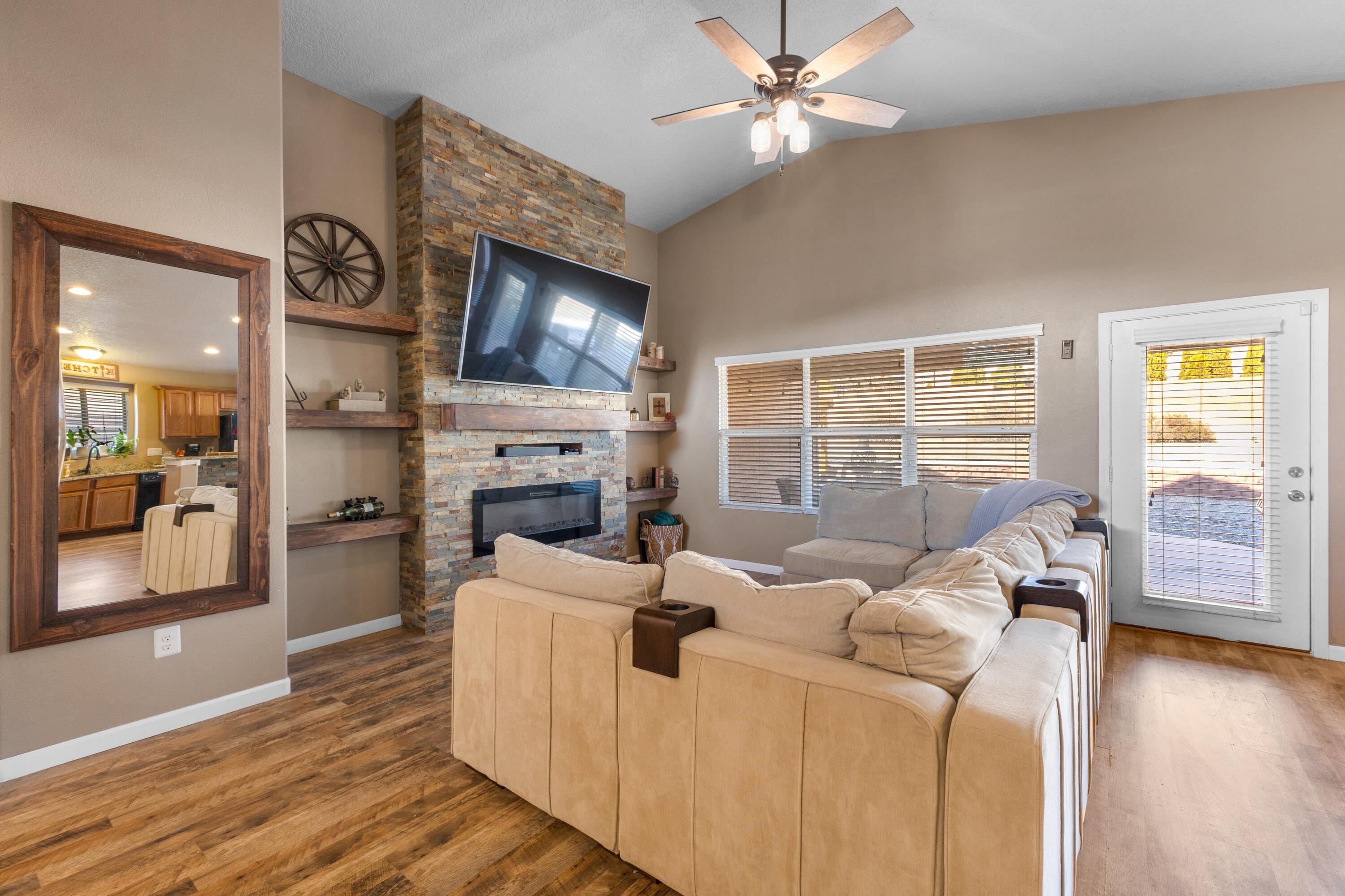 2512 Mesa Crotalo Road SE