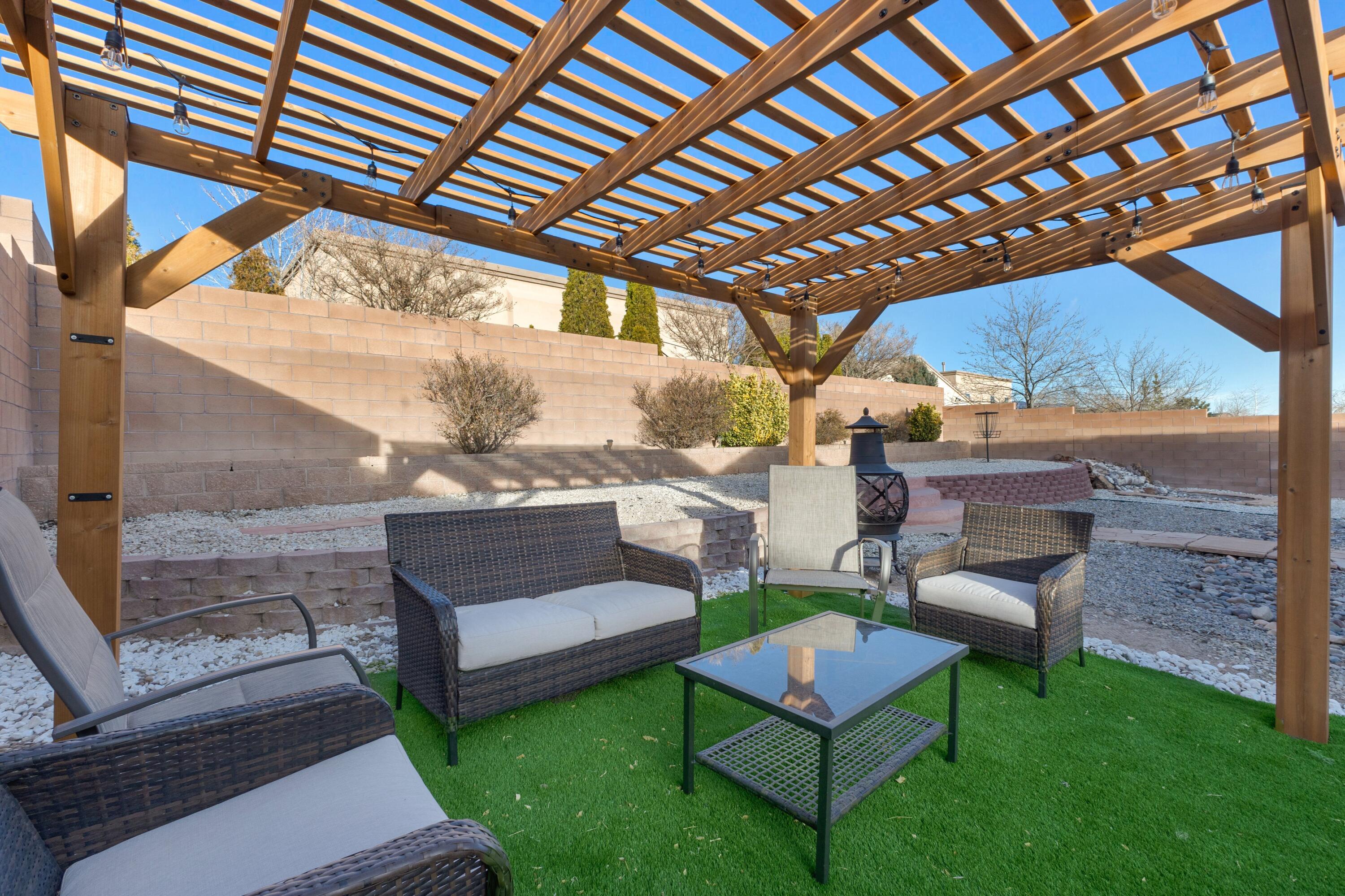 2512 Mesa Crotalo Road SE