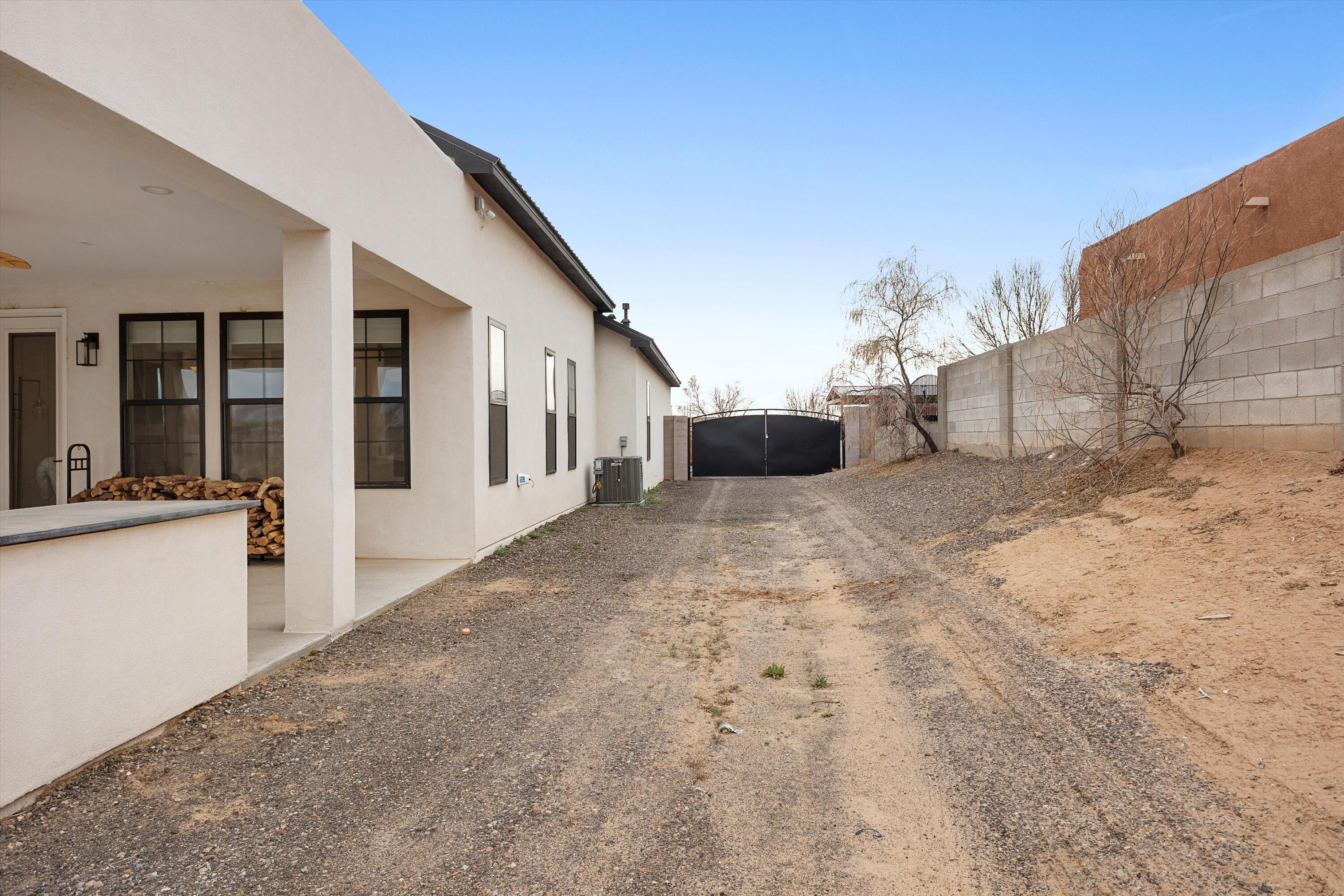 1645 16th Avenue SE