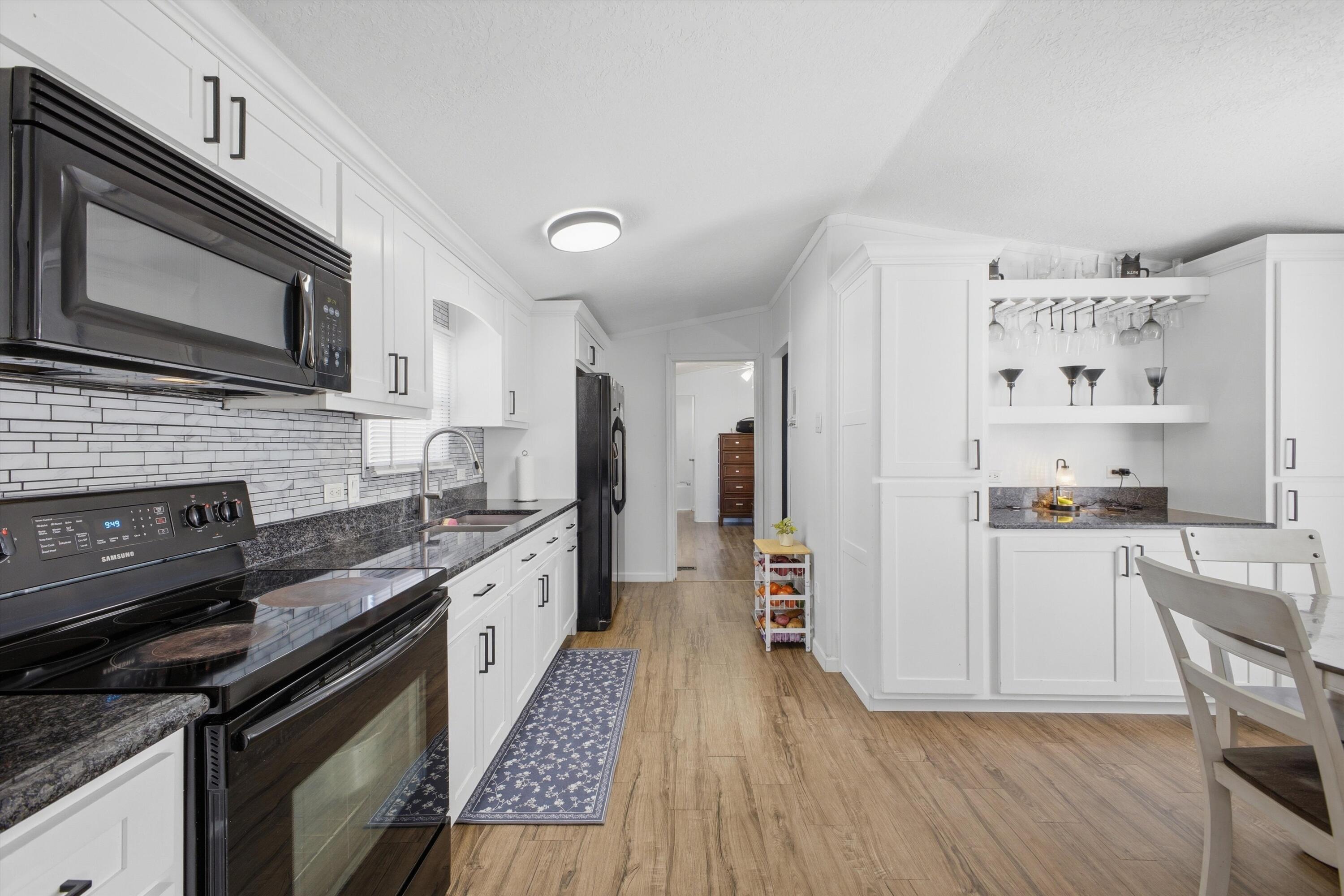 224 E Atrisco Vista Boulevard SW TRLR 1020