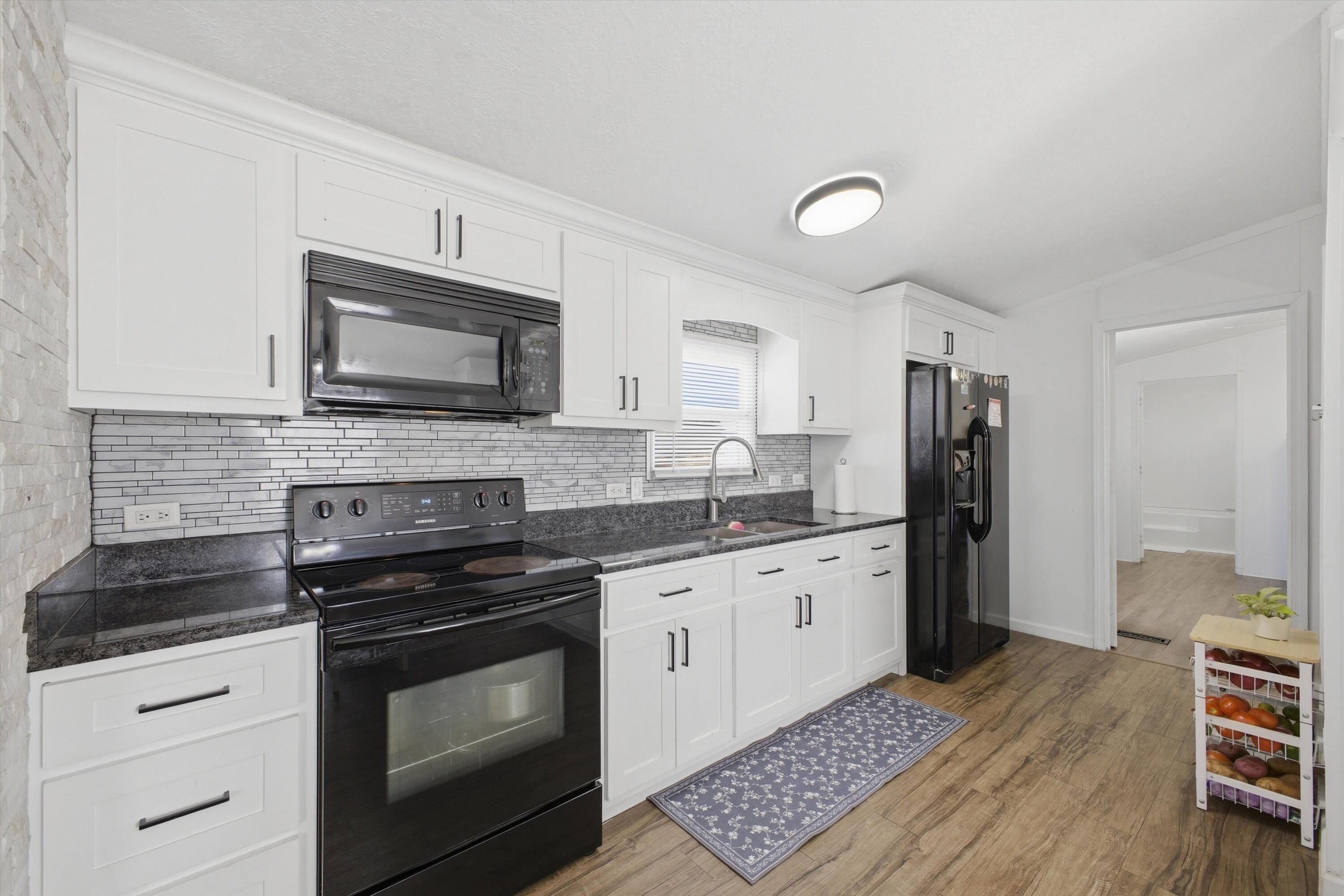 224 E Atrisco Vista Boulevard SW TRLR 1020