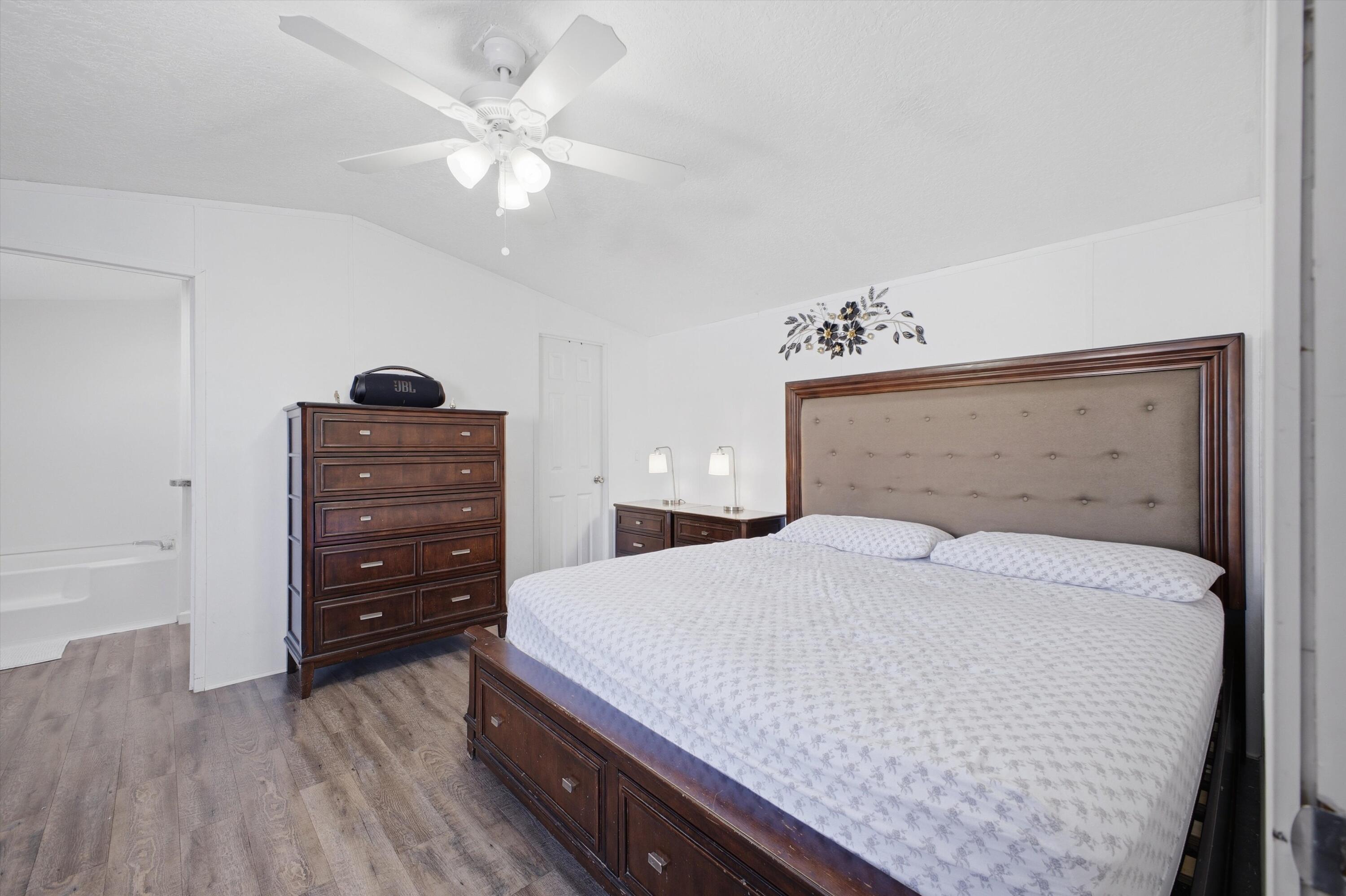 224 E Atrisco Vista Boulevard SW TRLR 1020