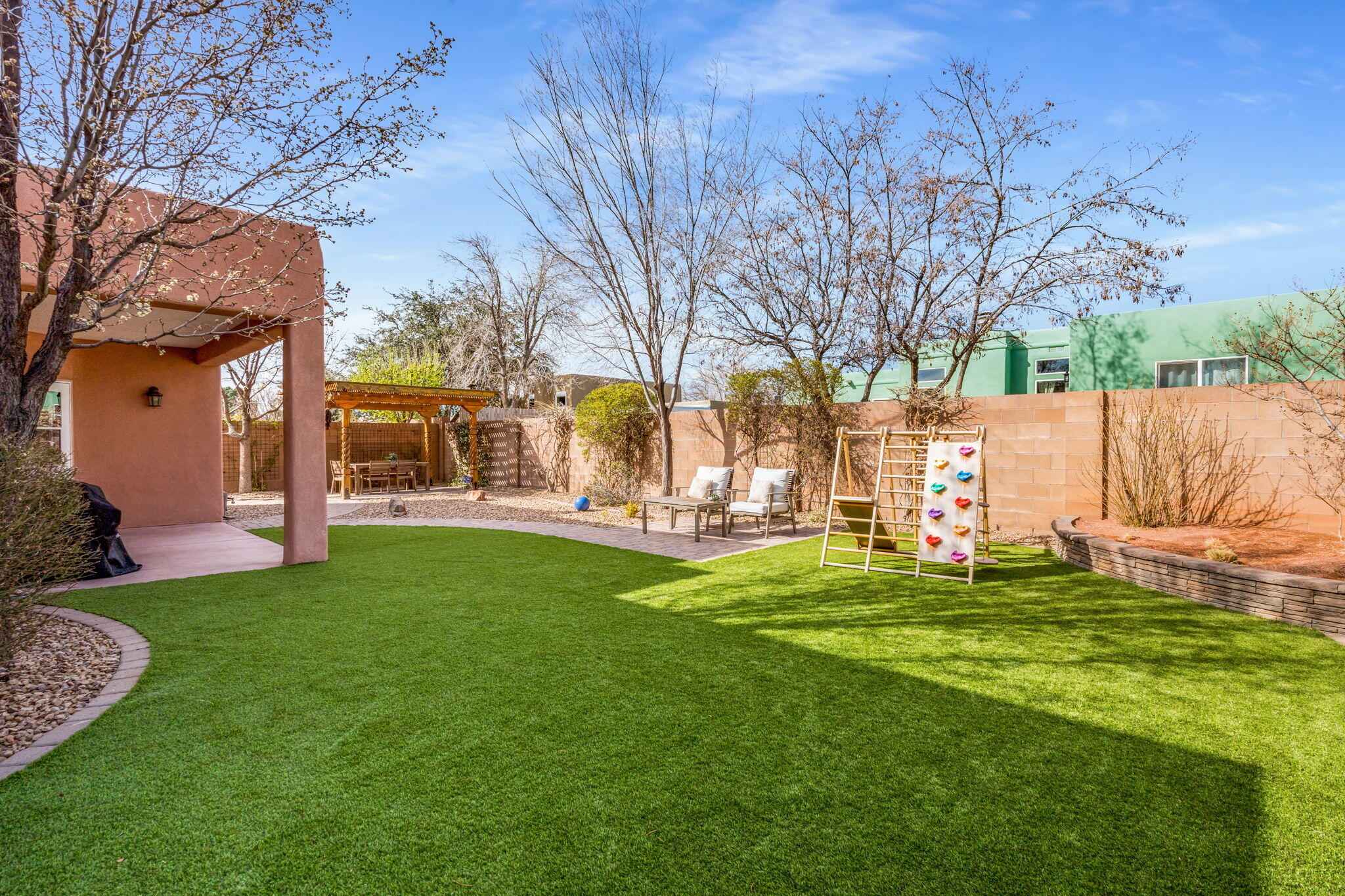 5936 Mesa Vista Trail NW
