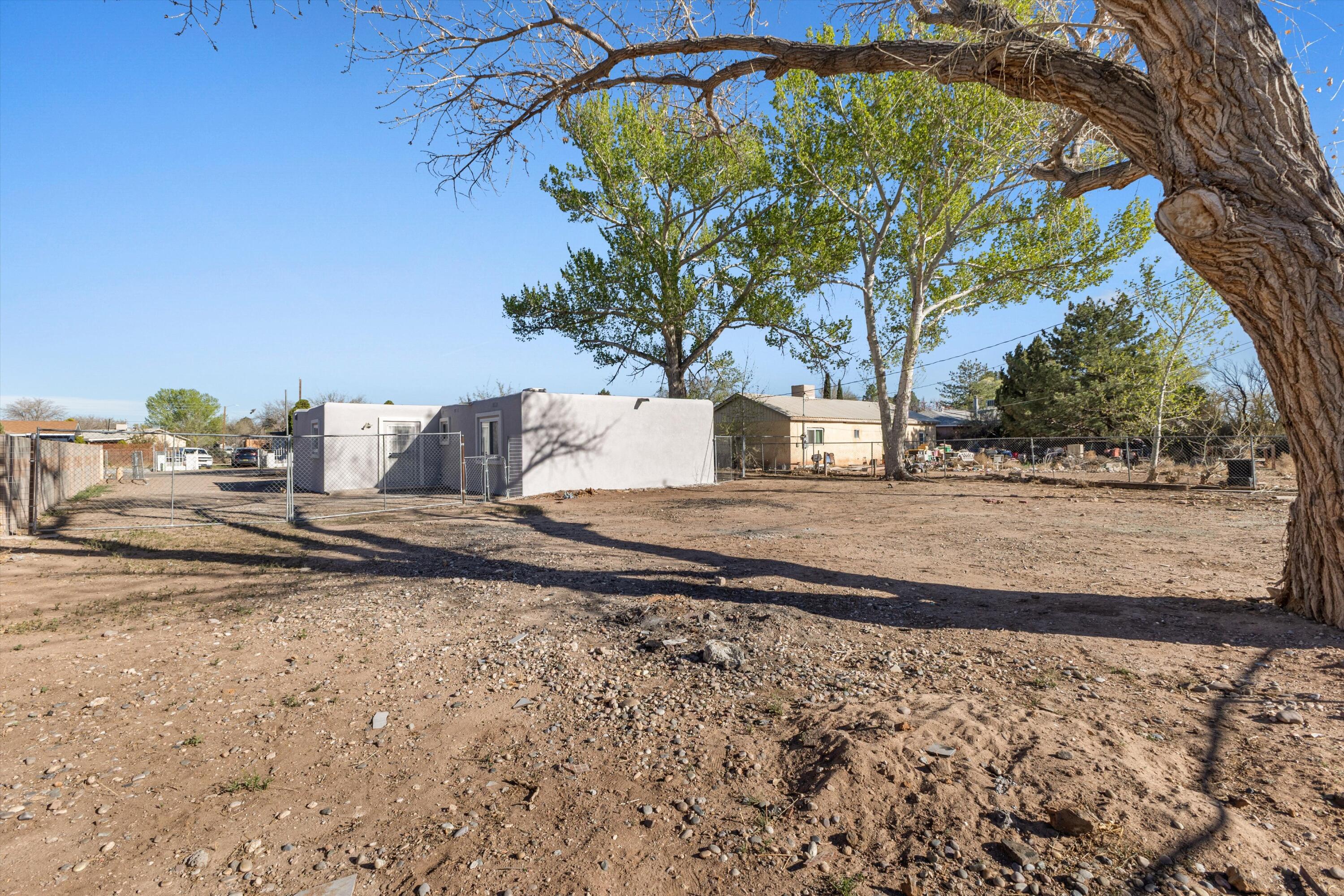 3513 Camino Alameda SW