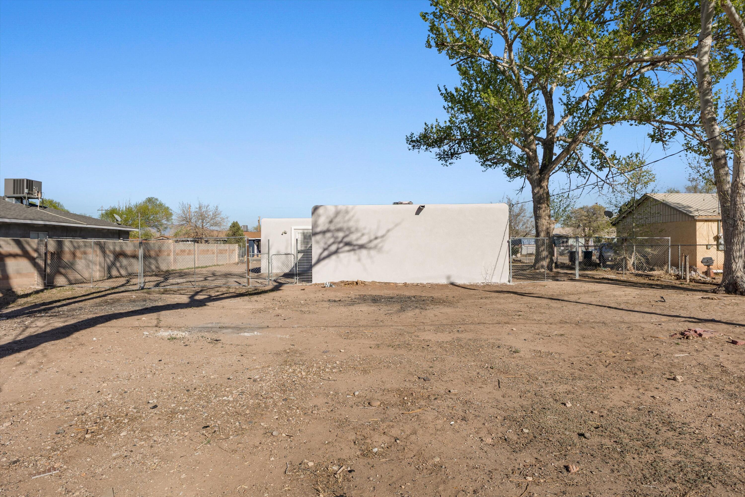 3513 Camino Alameda SW