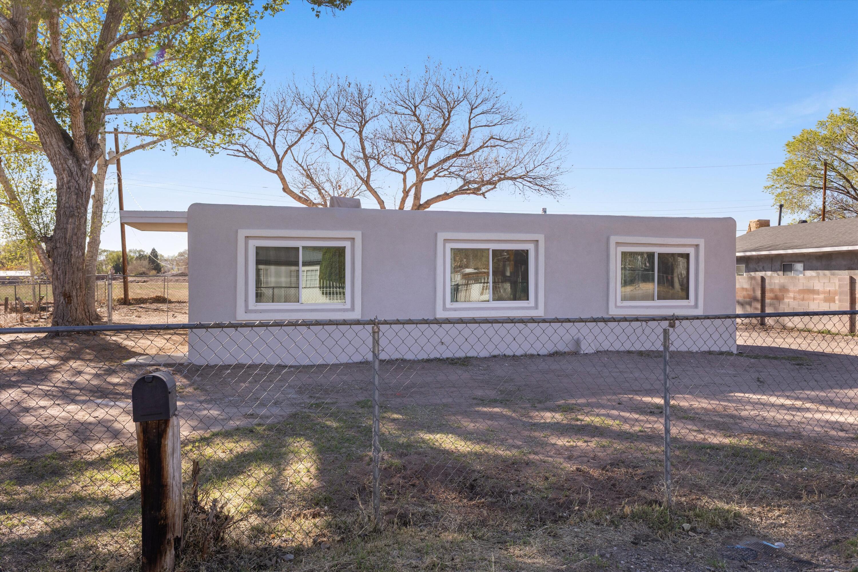 3513 Camino Alameda SW