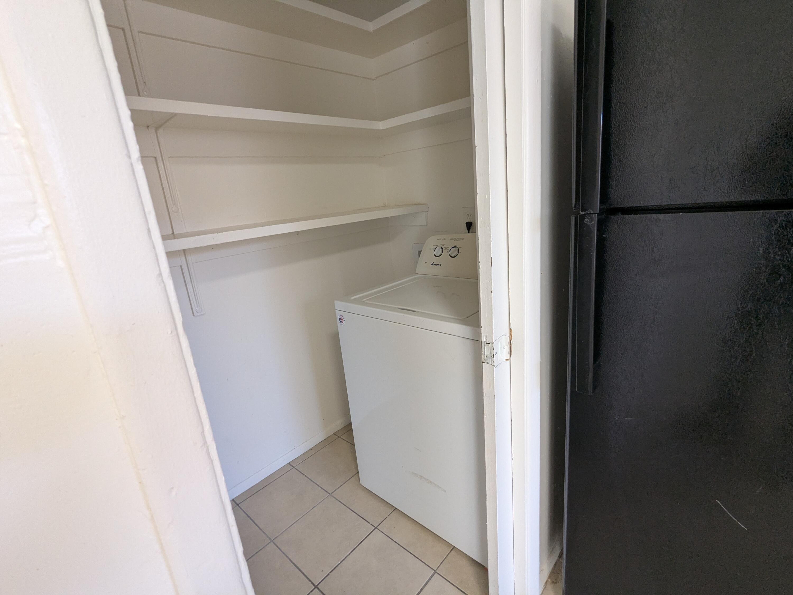 517 Palomas Drive SE