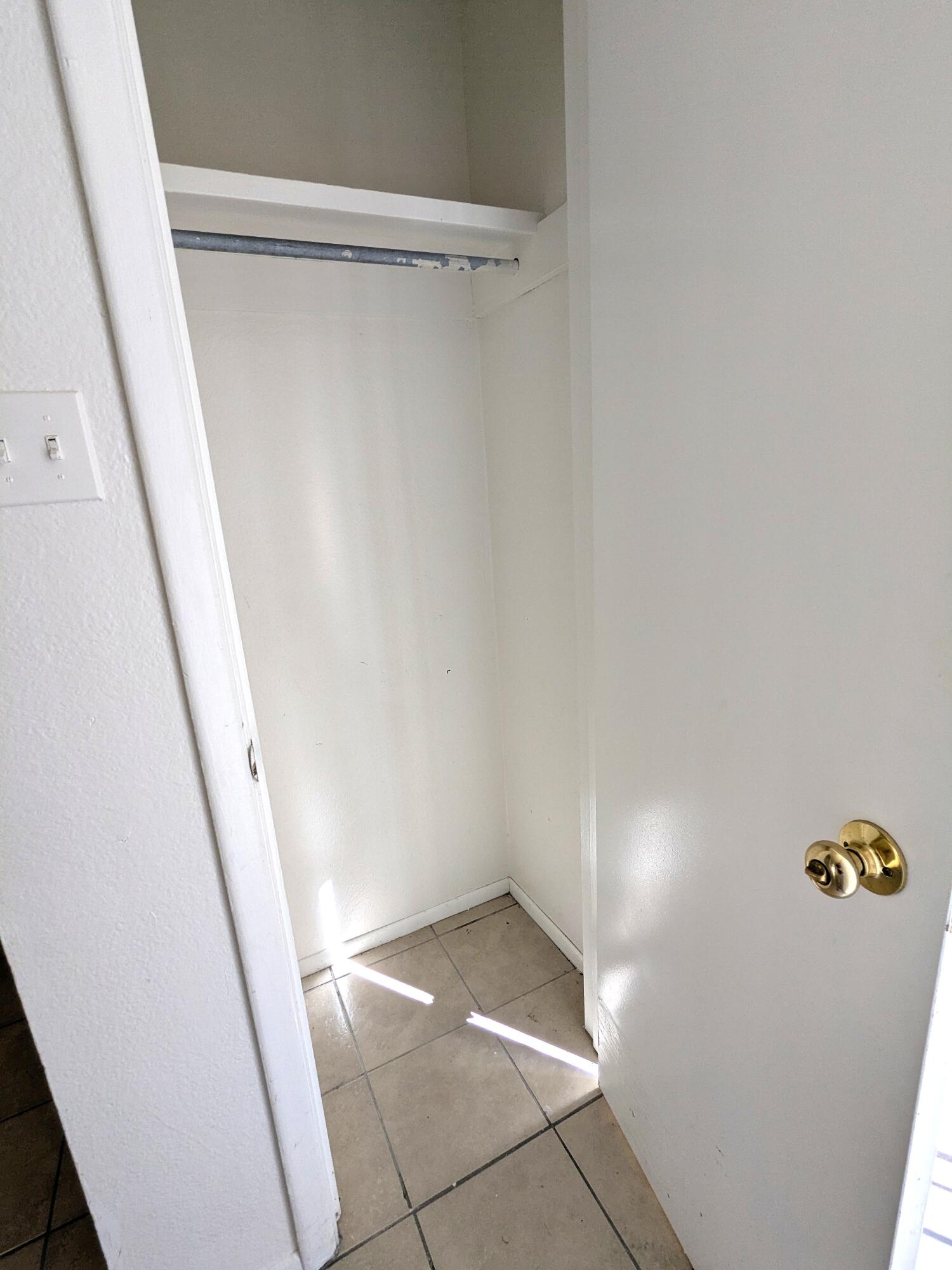 517 Palomas Drive SE