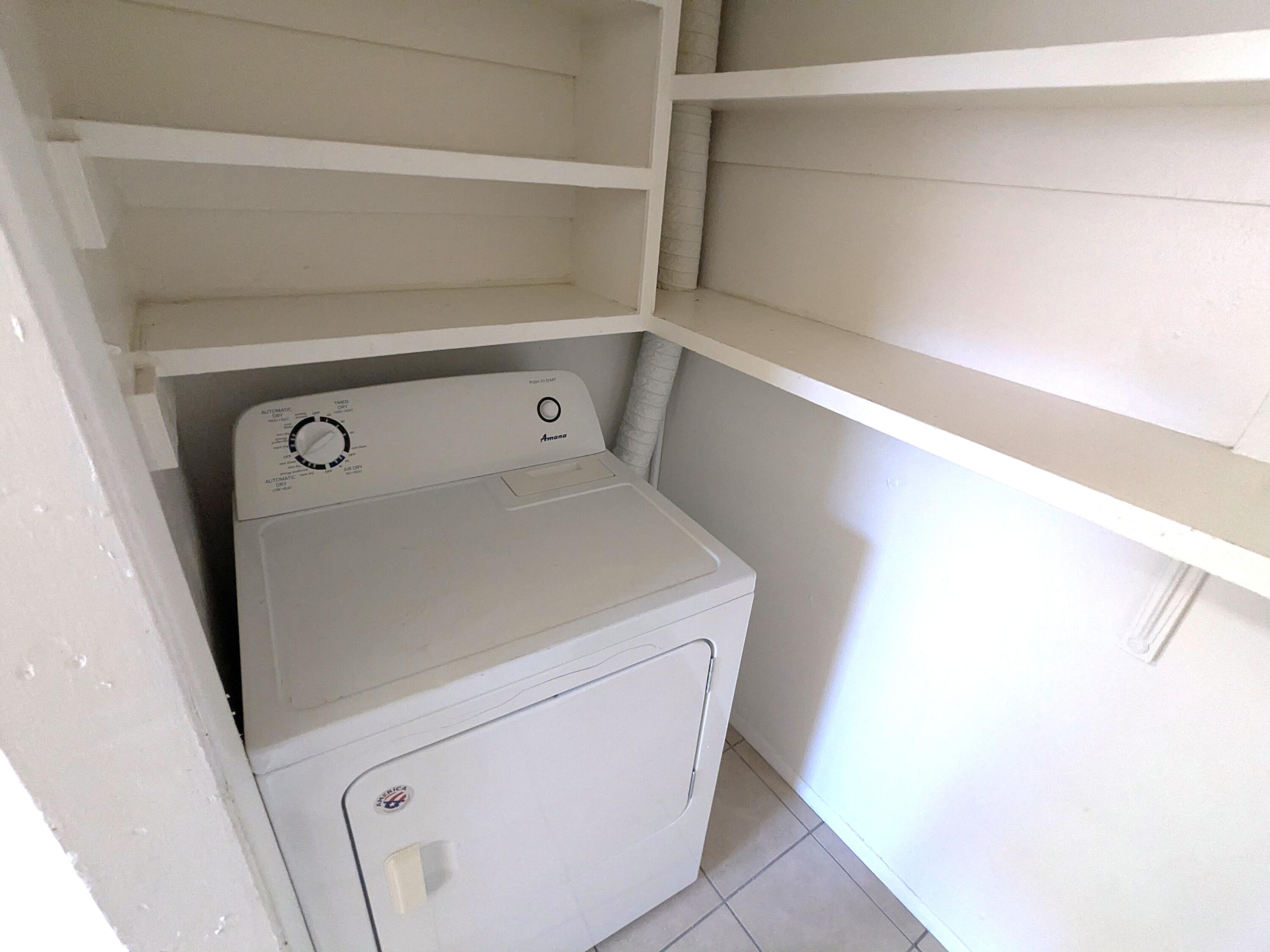 517 Palomas Drive SE