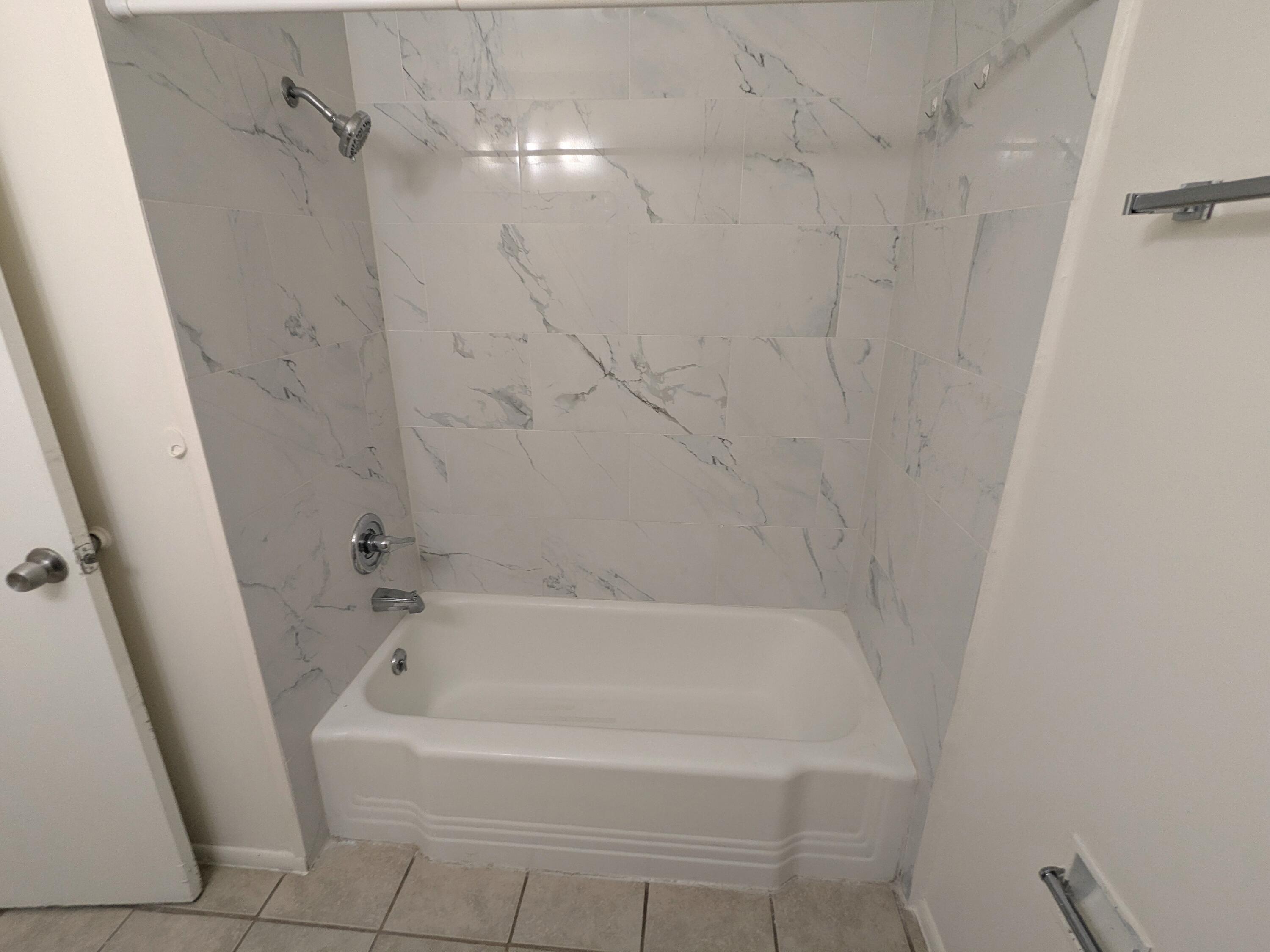 521 Palomas Drive SE