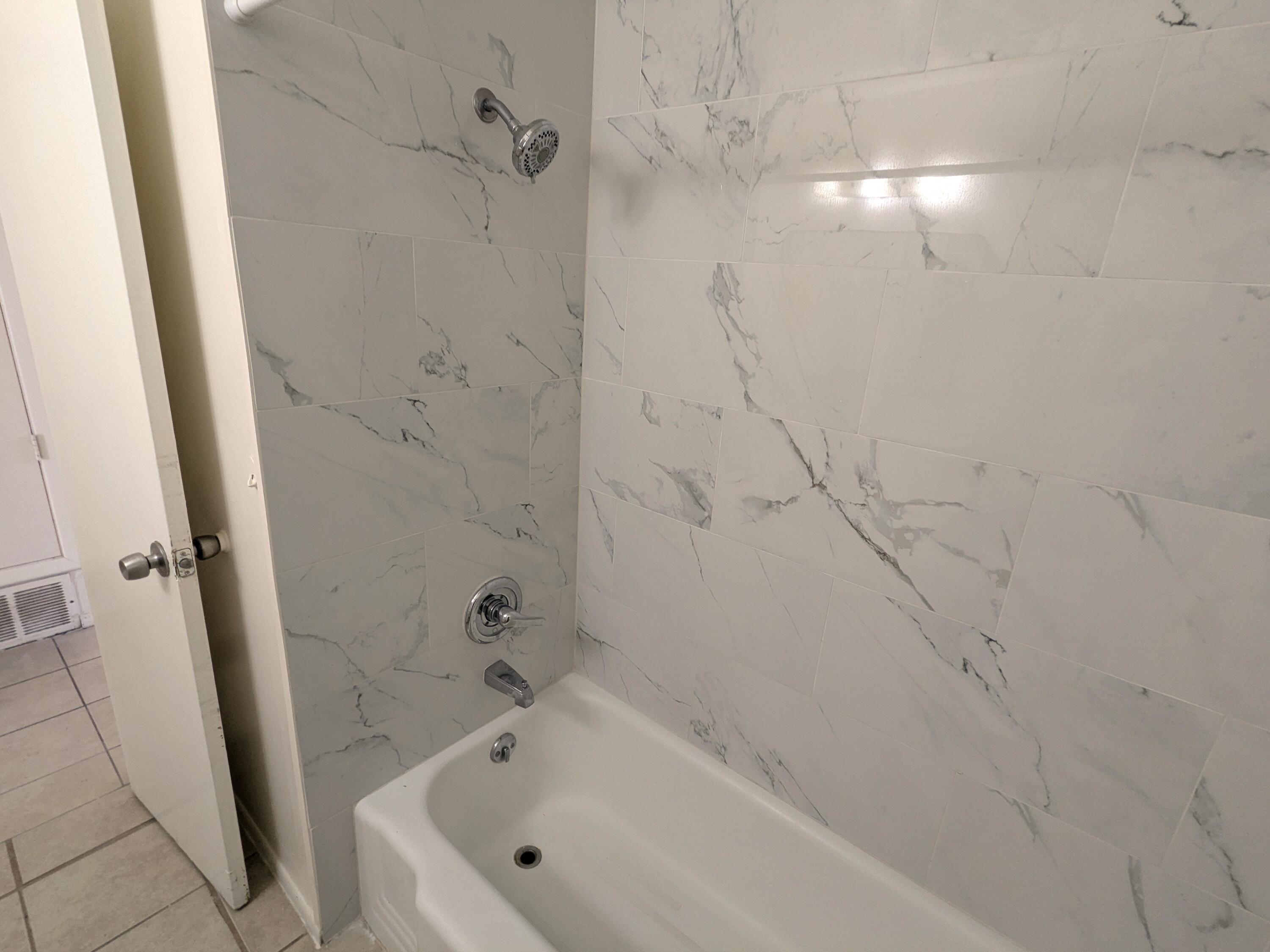 521 Palomas Drive SE